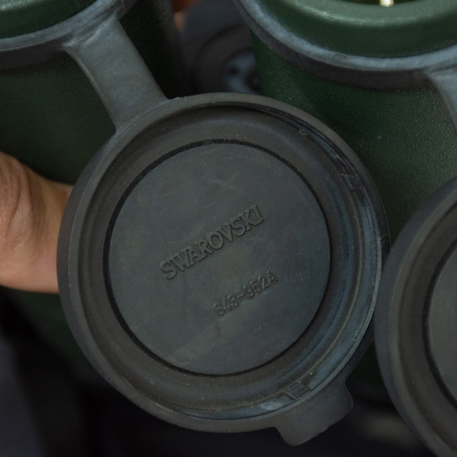Swarovski 445-21842 Binoculars - 8.5x42 EL - Bundle