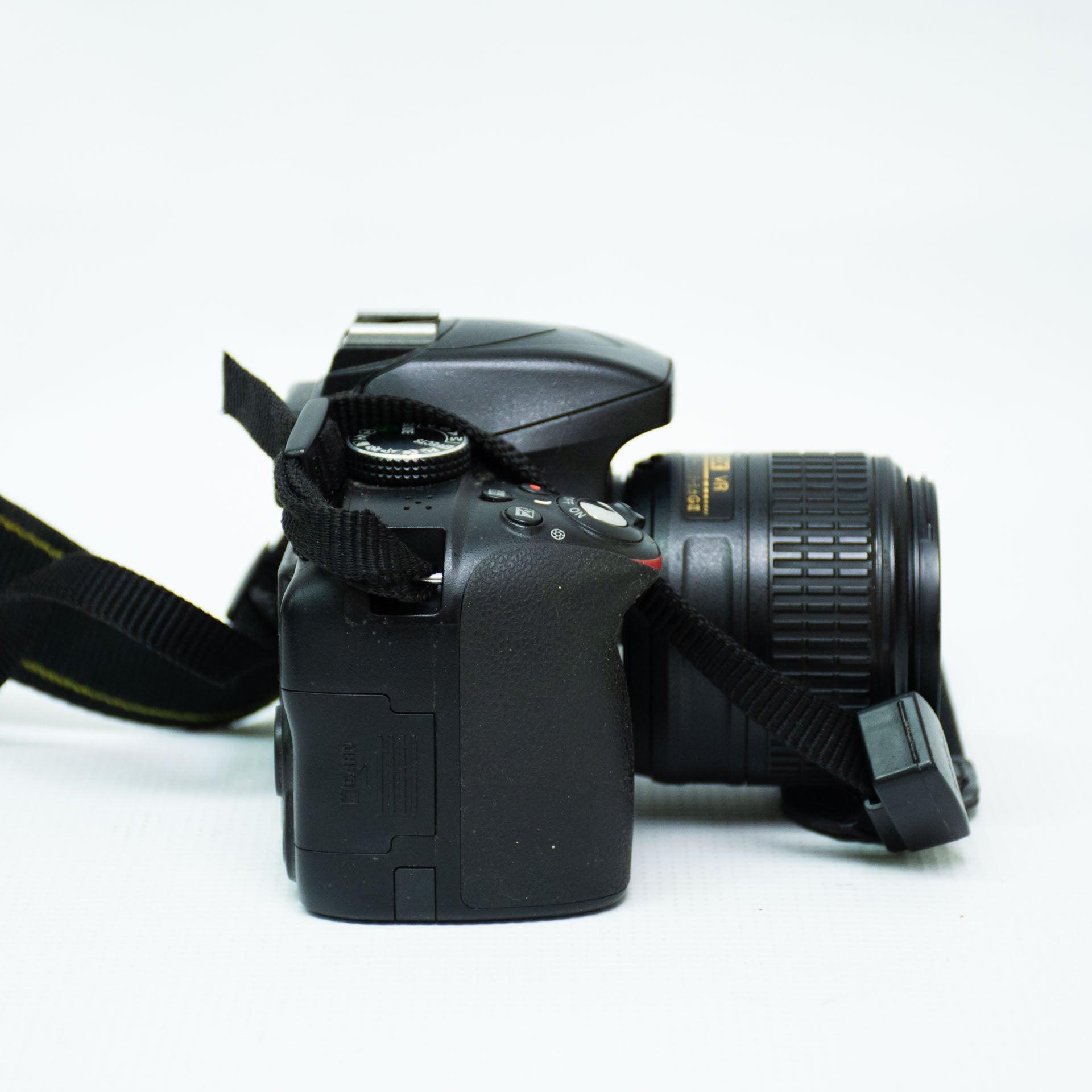 Nikon D3300 DSLR Bundle - ipawnishop.com
