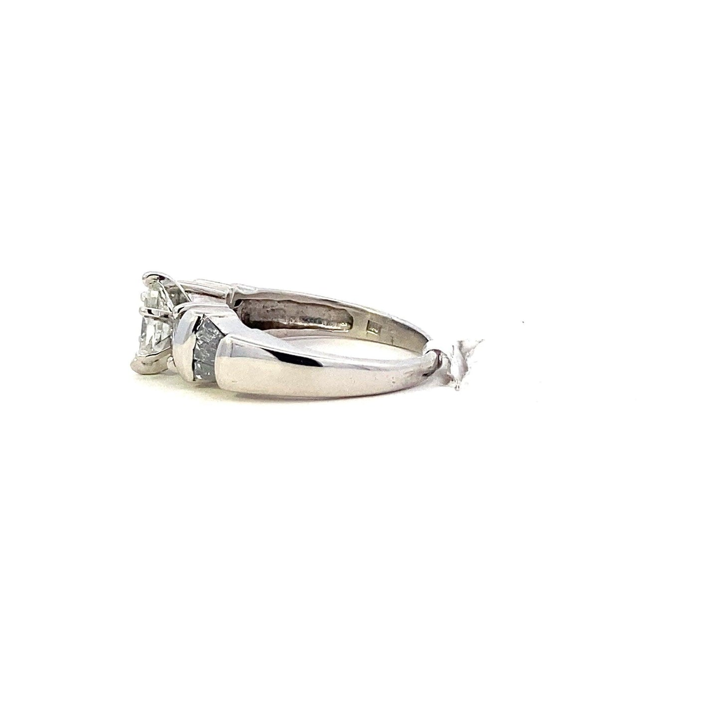 Platinum Women's Diamond Ring - 0.84ct - ipawnishop.com