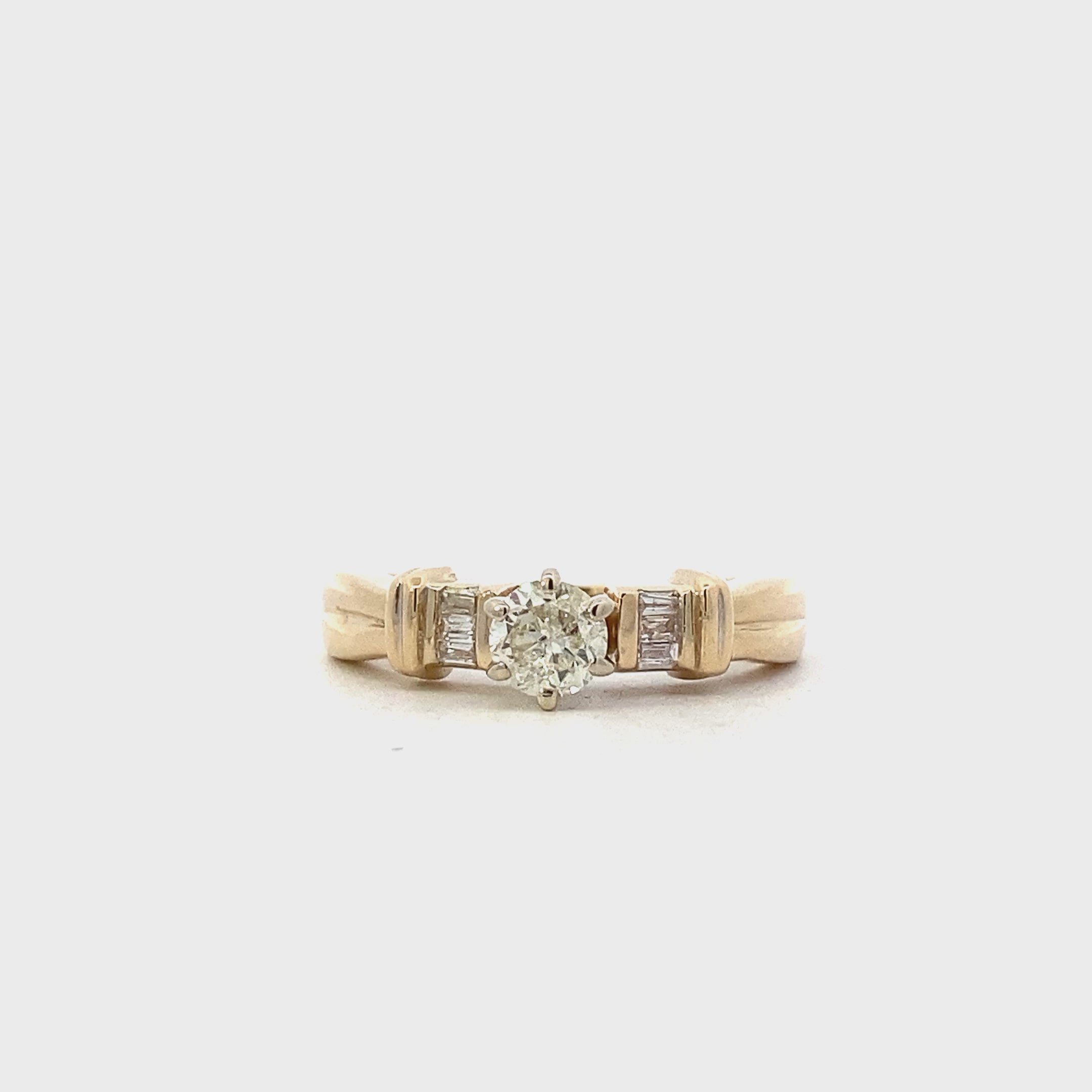 14K Yellow Gold Women's Diamond Ring - 0.51ct