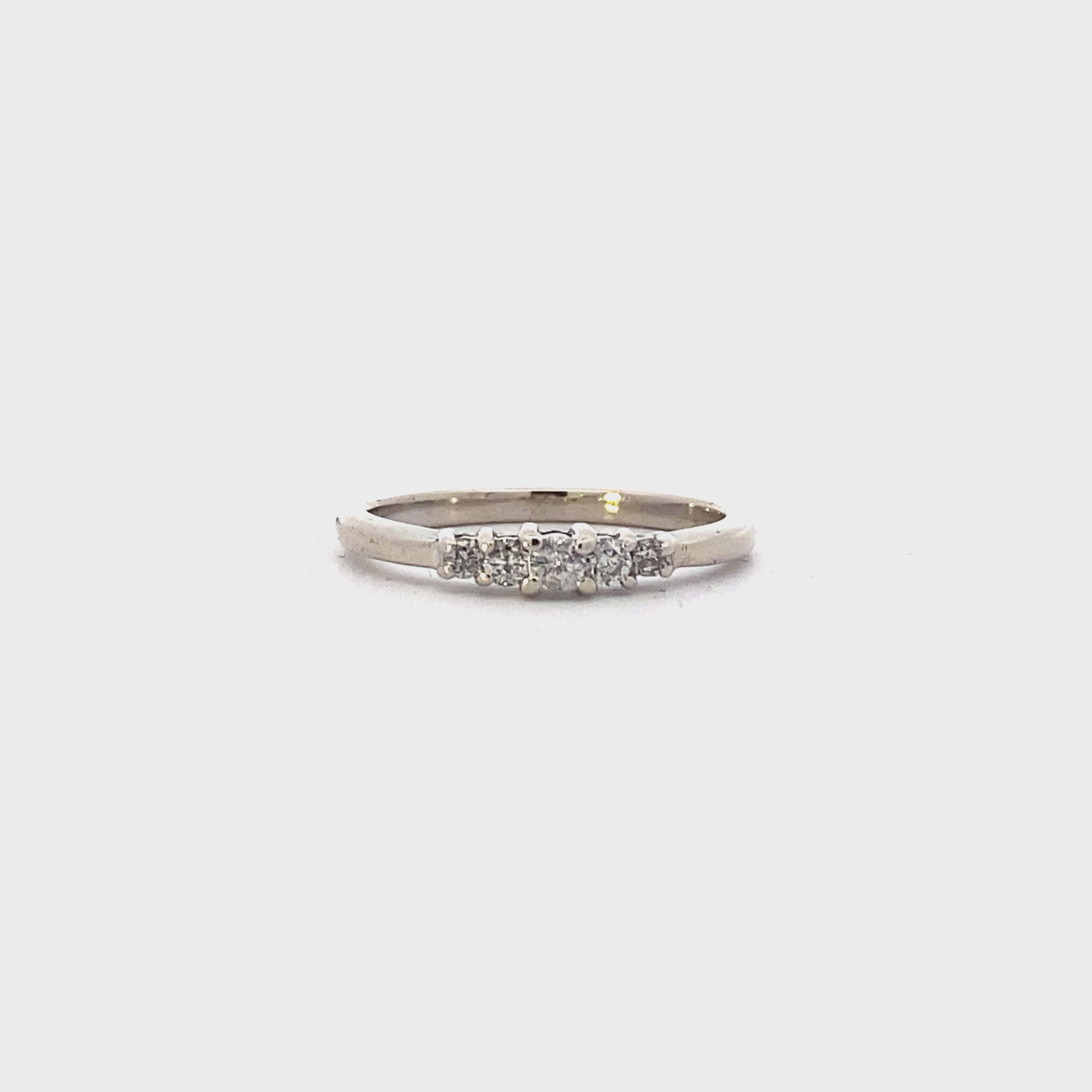 10K White Gold Round Brilliant Cut Diamond Ring - 0.15ct