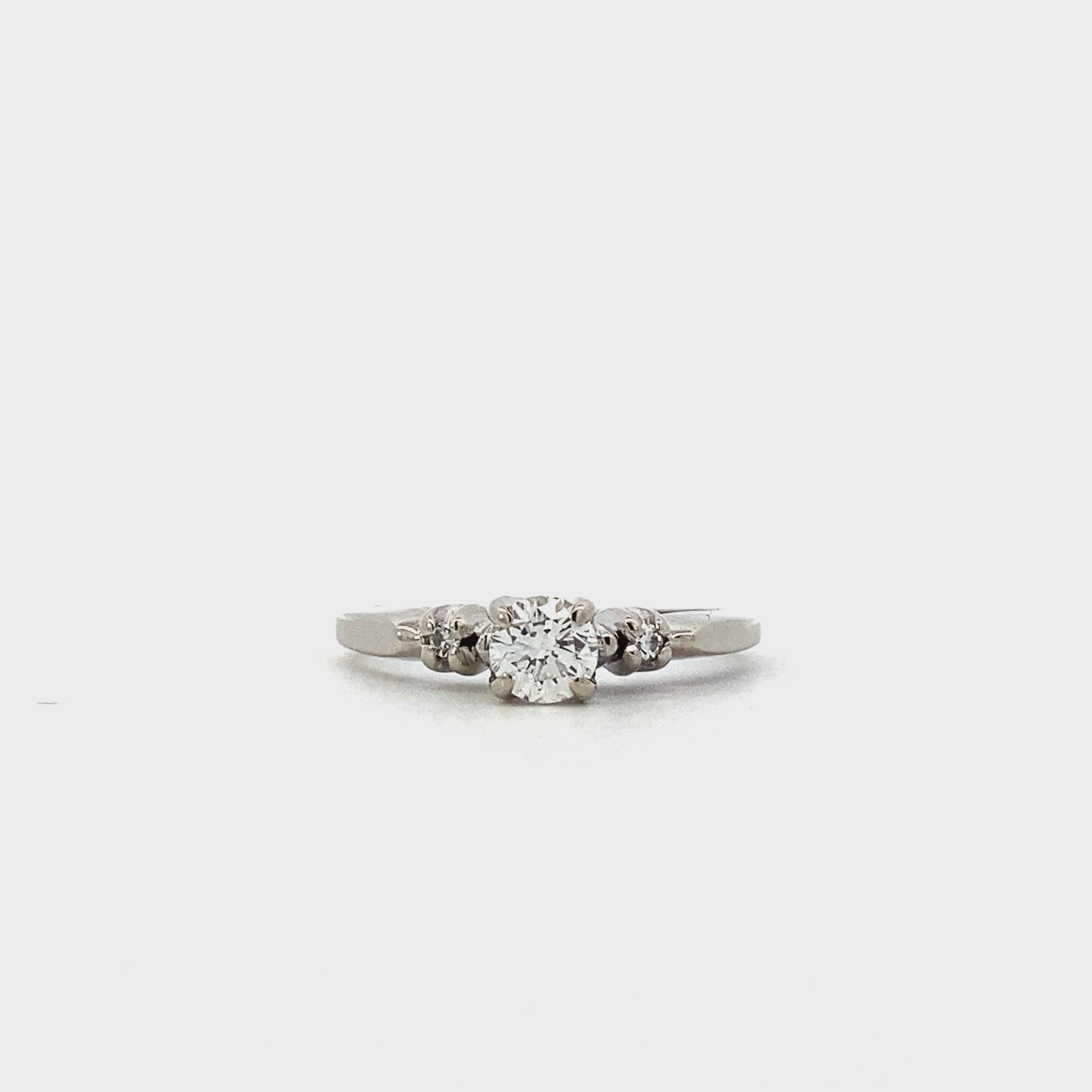 14K White Gold Women's Diamond Ring - 0.33ct