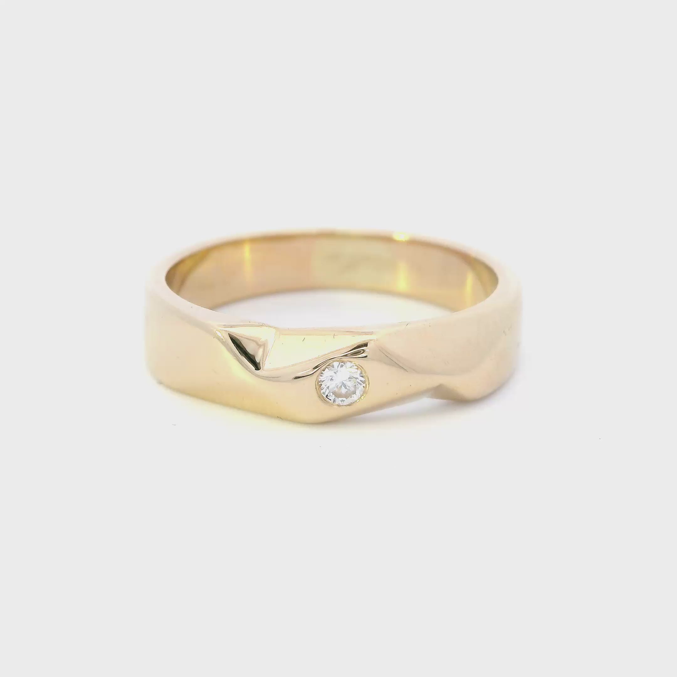 18K Yellow Gold Diamond Ring - 0.05ct