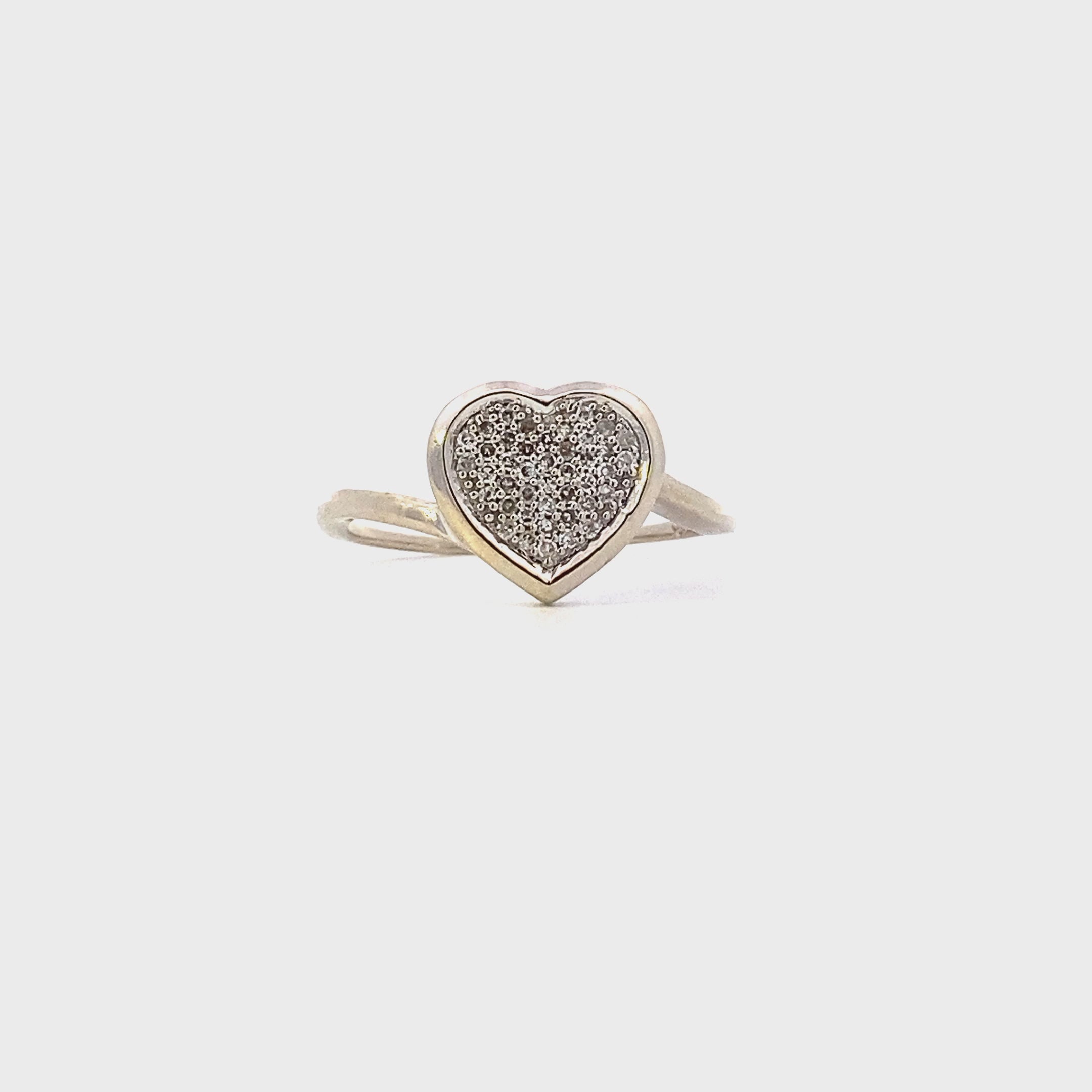14K White Gold Diamond Heart Ring - 0.21ct