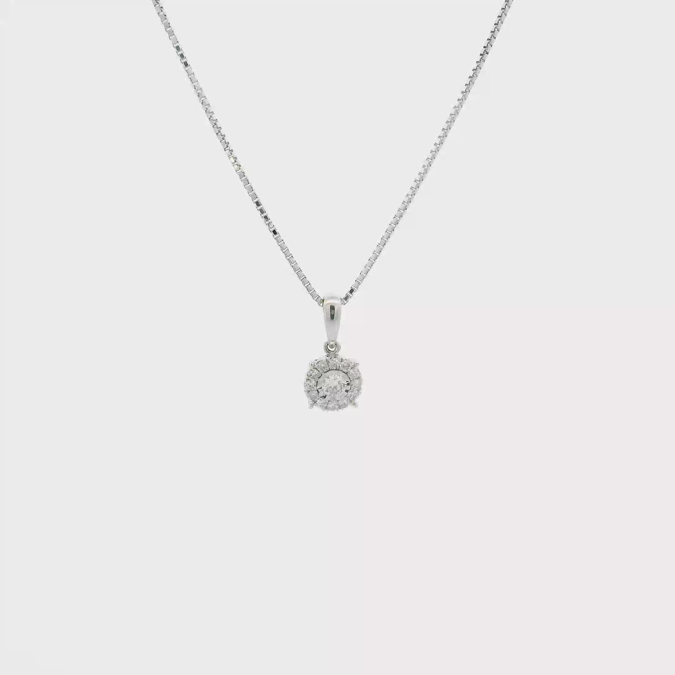 14K White Gold Diamonds Circle Pendant & 17