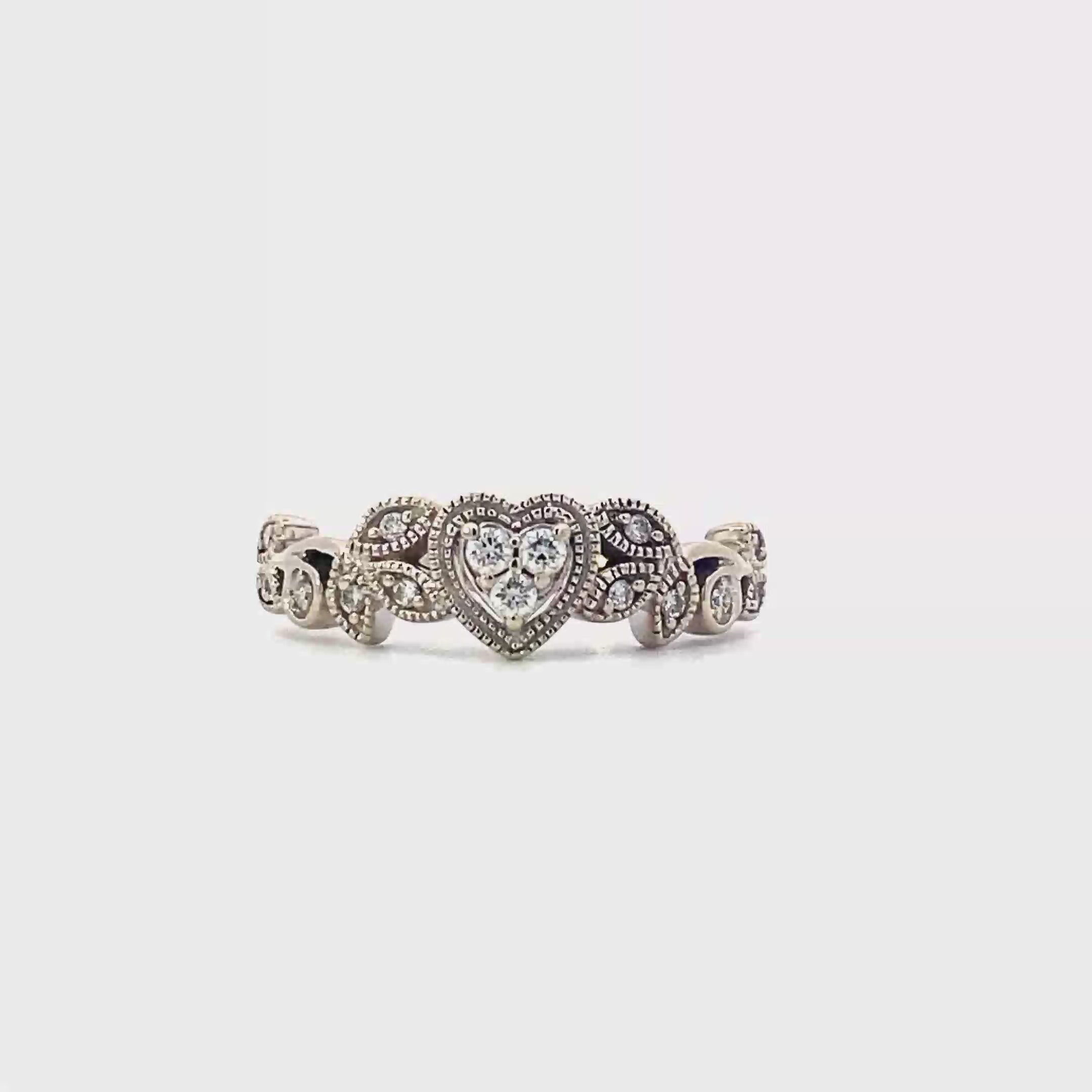 14K White Gold Women's Diamond Heart Ring - 0.10ct