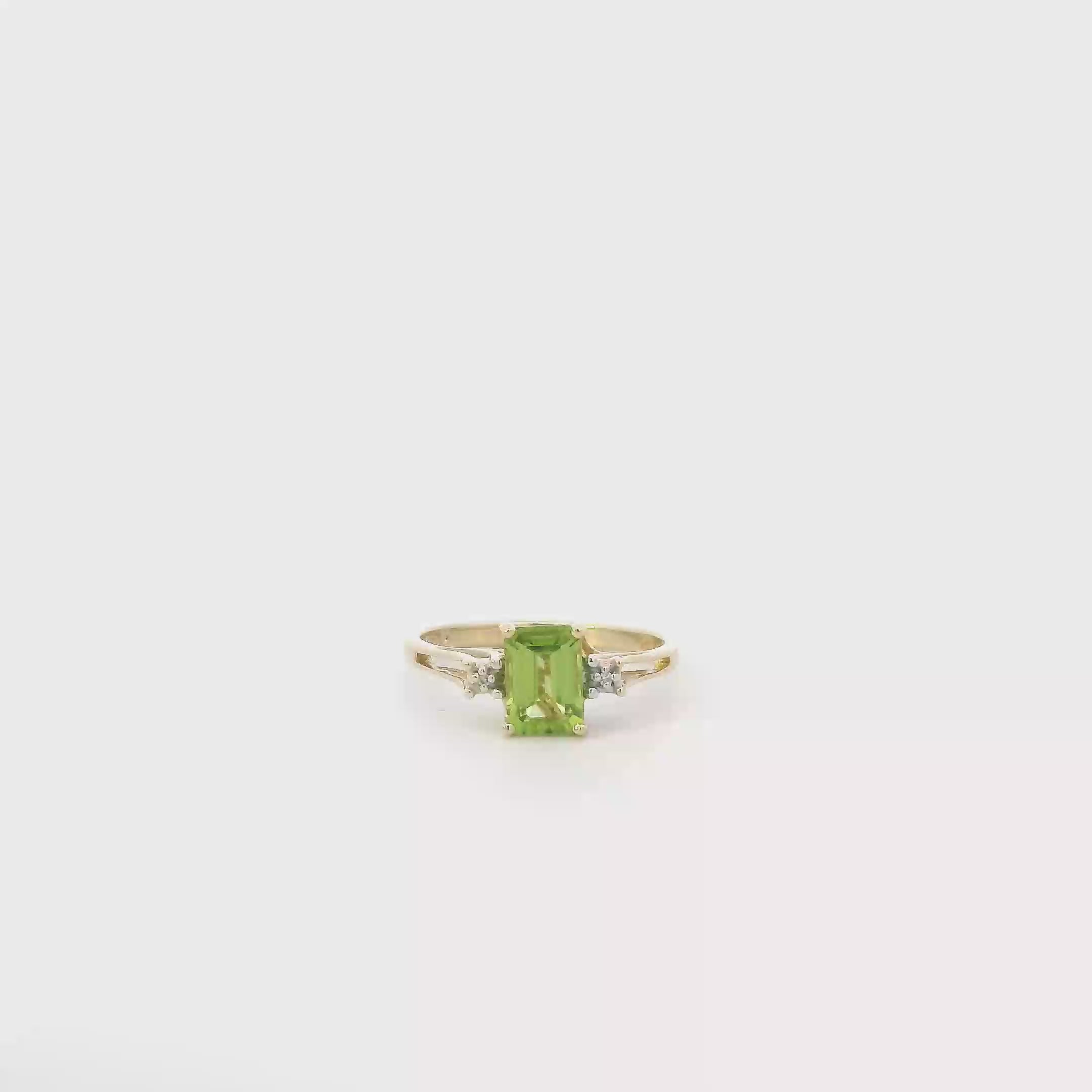10K Yellow Gold Rectangle Peridot Women's Ring