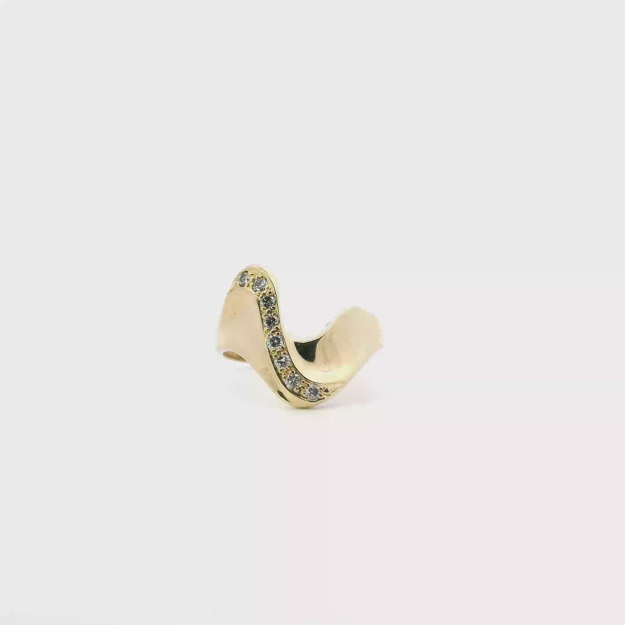 14K Yellow Gold Diamond Curved Womens Ring - 0.24ct