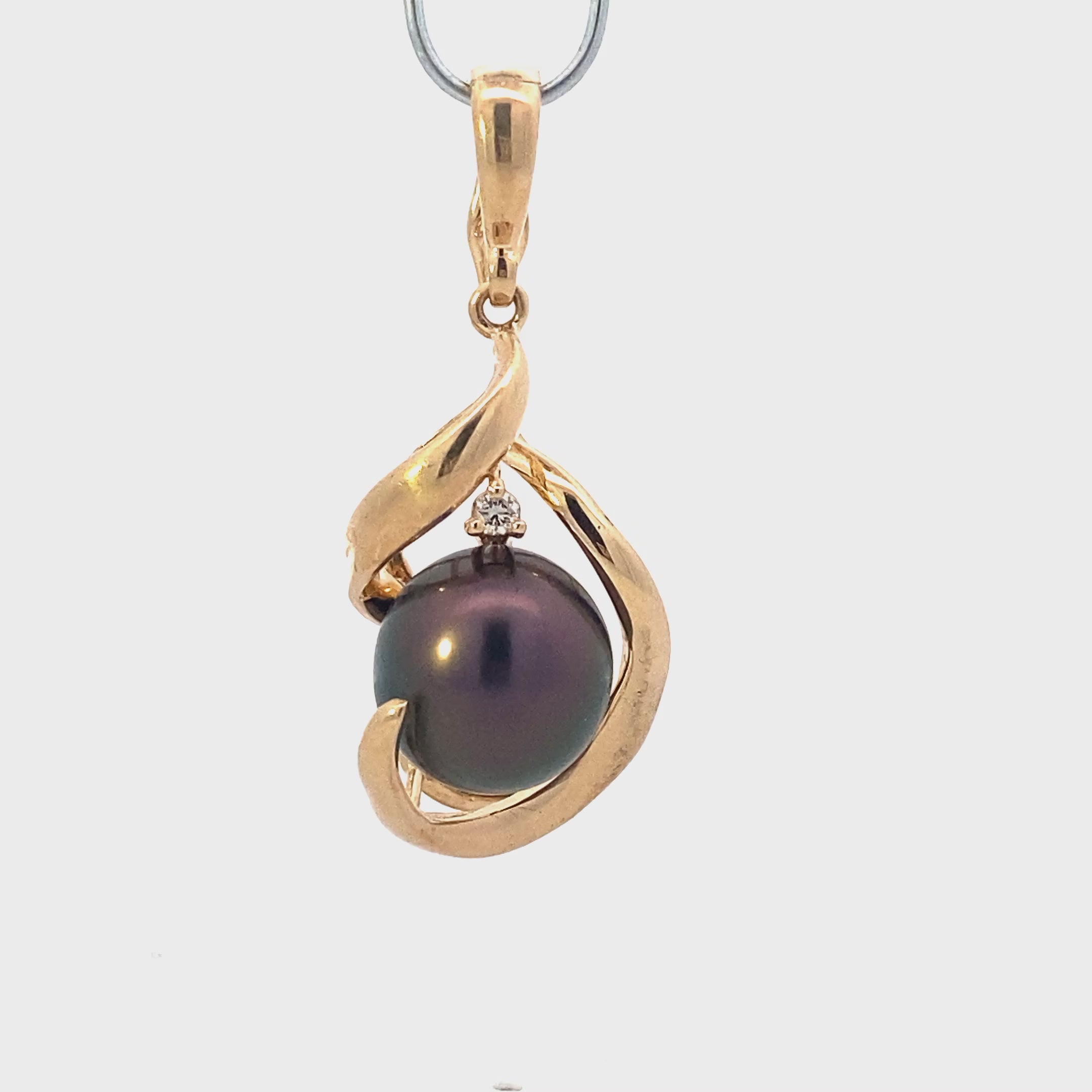 14K Yellow Gold Tahitian Pearl And Diamond Pendant -0.02ct