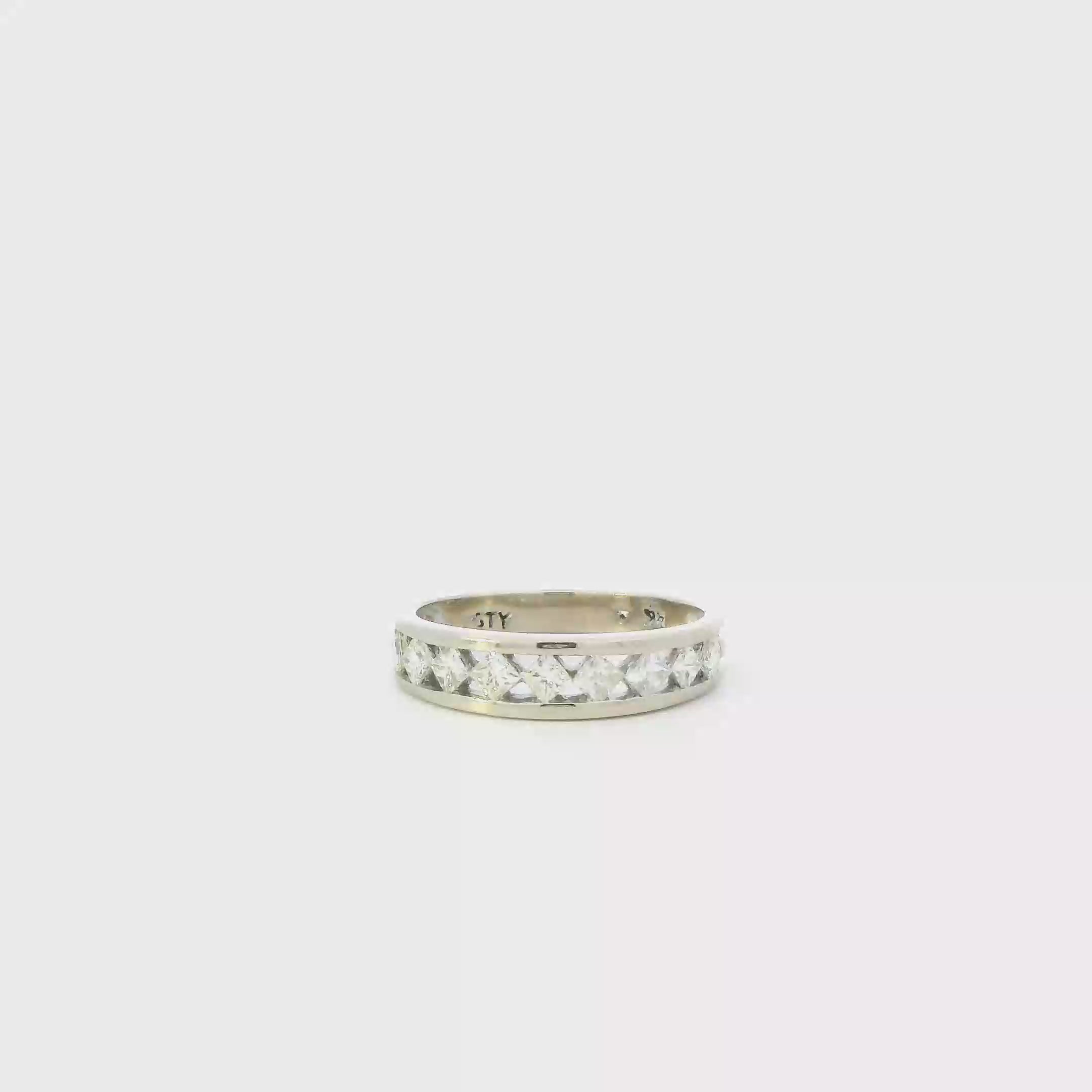 14K White Gold Diamond Womens Ring - 0.92ct