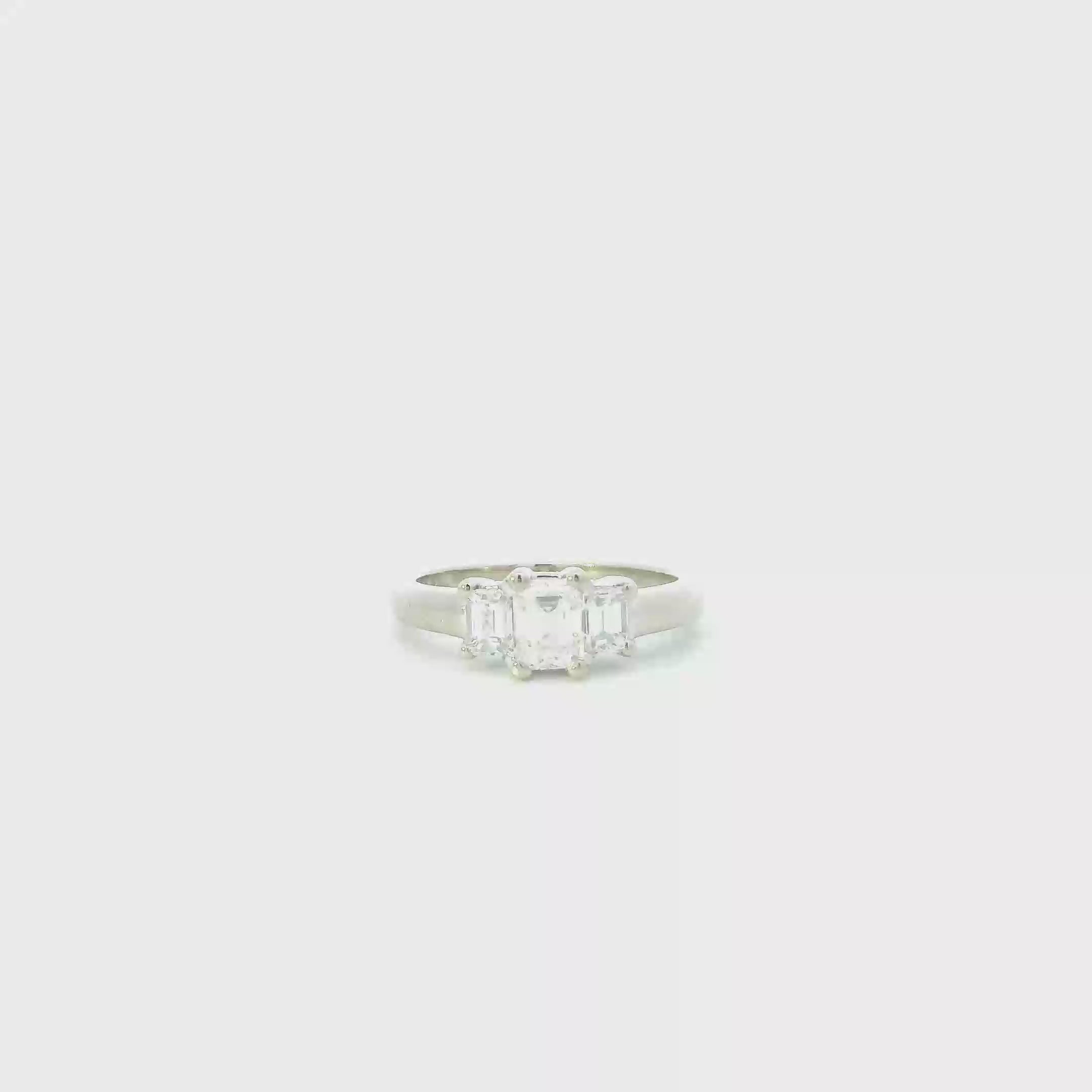 14K White Gold Diamond Womens Ring - 0.90ct