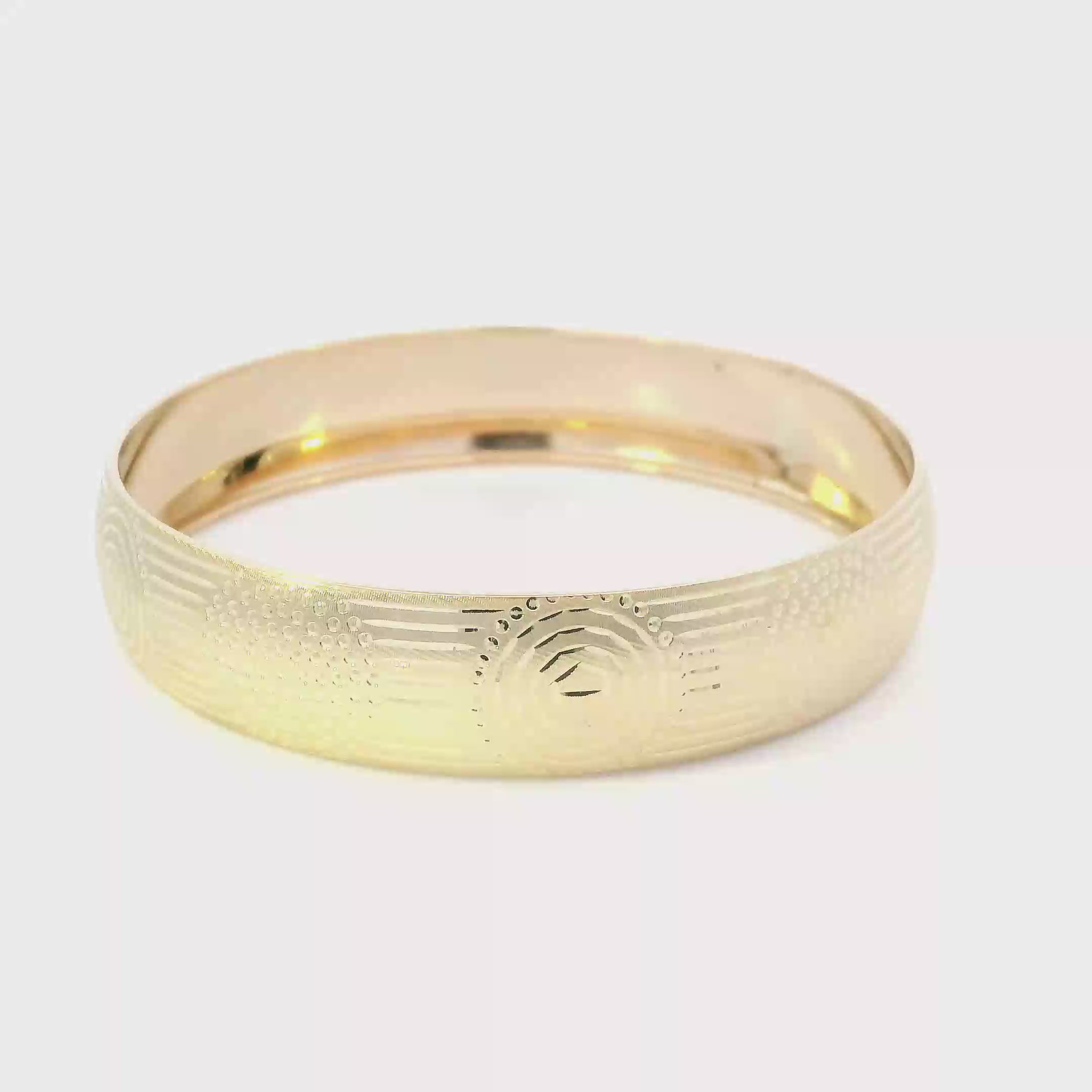 14K Yellow Gold Circle & Stripe Design Bangle Bracelet