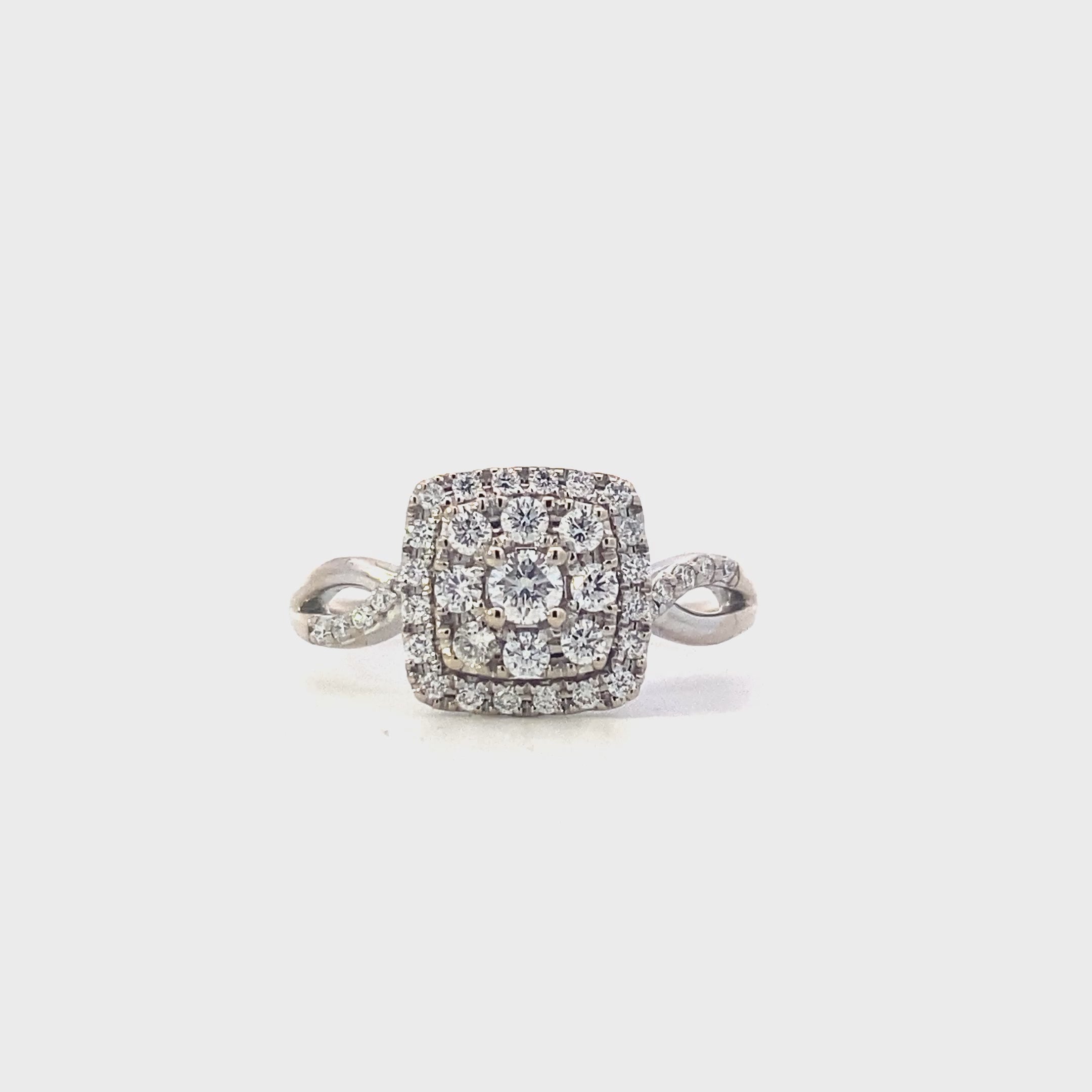 14K White Gold Diamond Women's Ring - 0.73ct