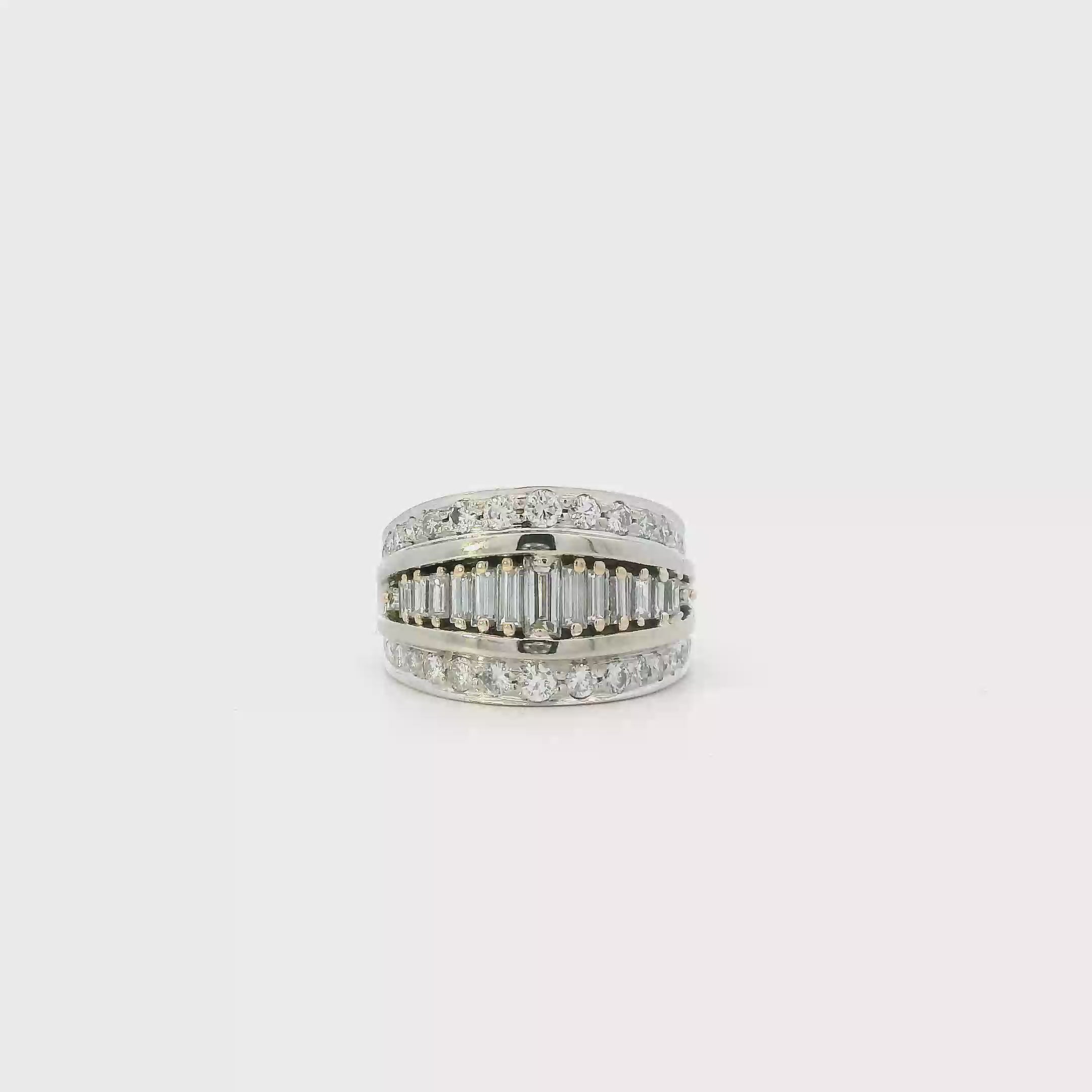 14K White Gold Diamond Women's Ring - 0.80ct