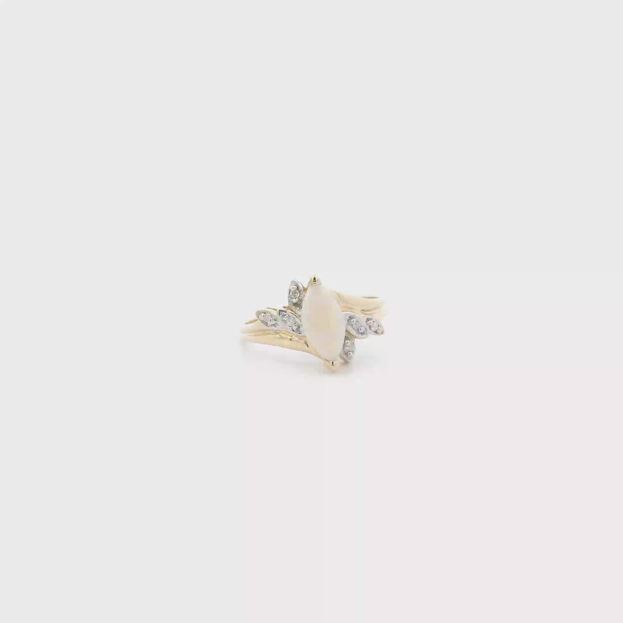 10K Yellow Gold Opal & Diamond Womens Ring - 0.04ct