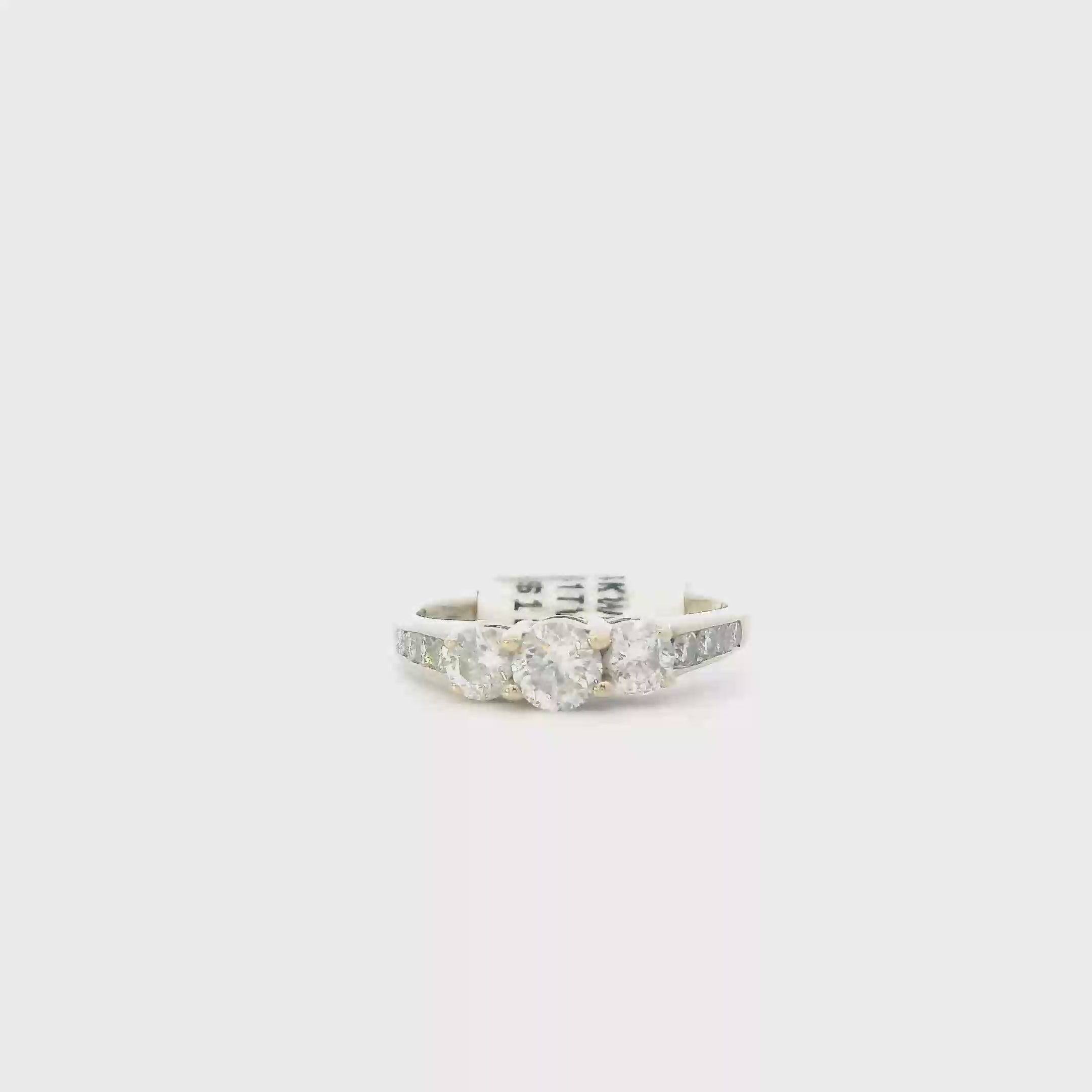 14K White Gold Diamond Women's Ring -1.01ct