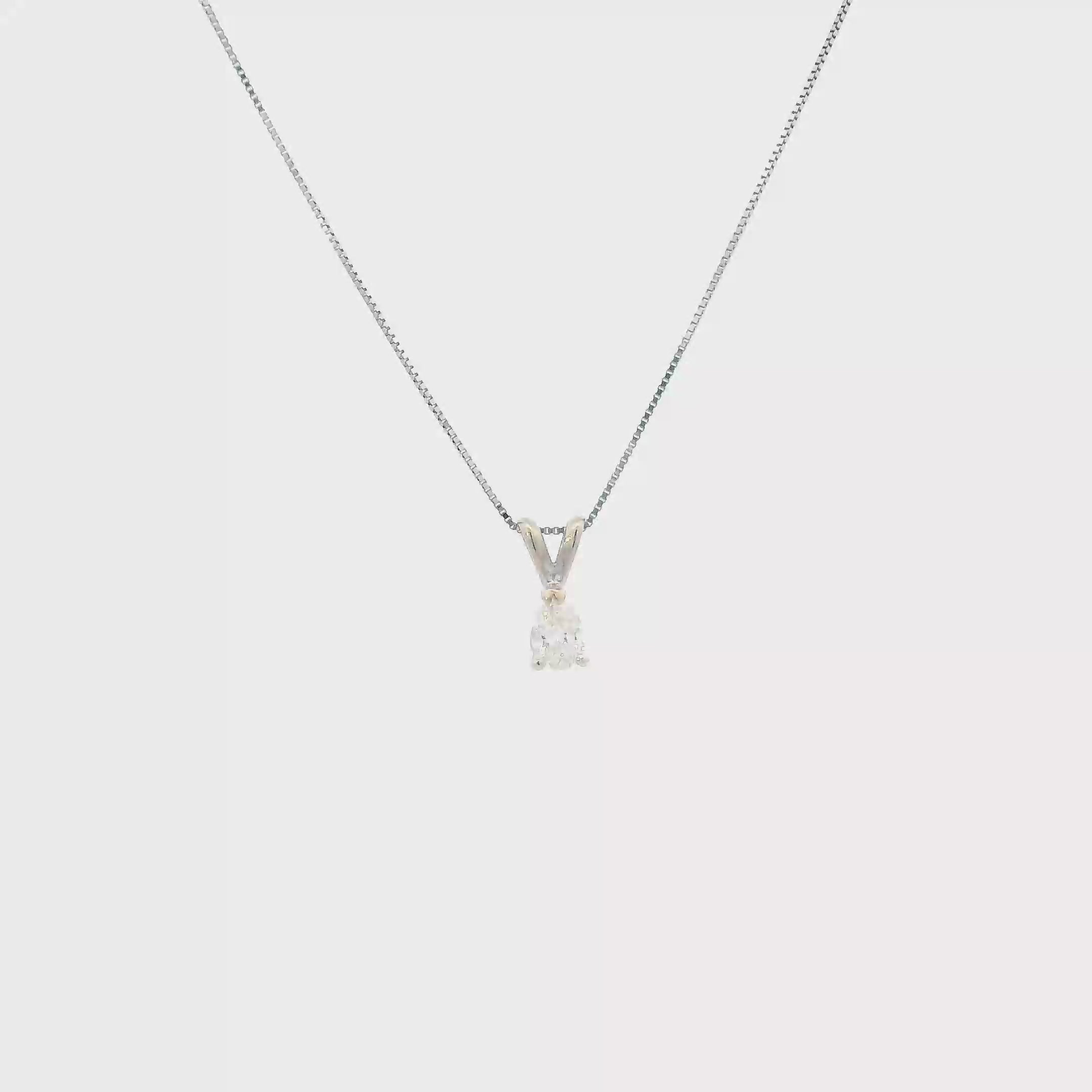 14K White Gold Diamond Pendant & 18