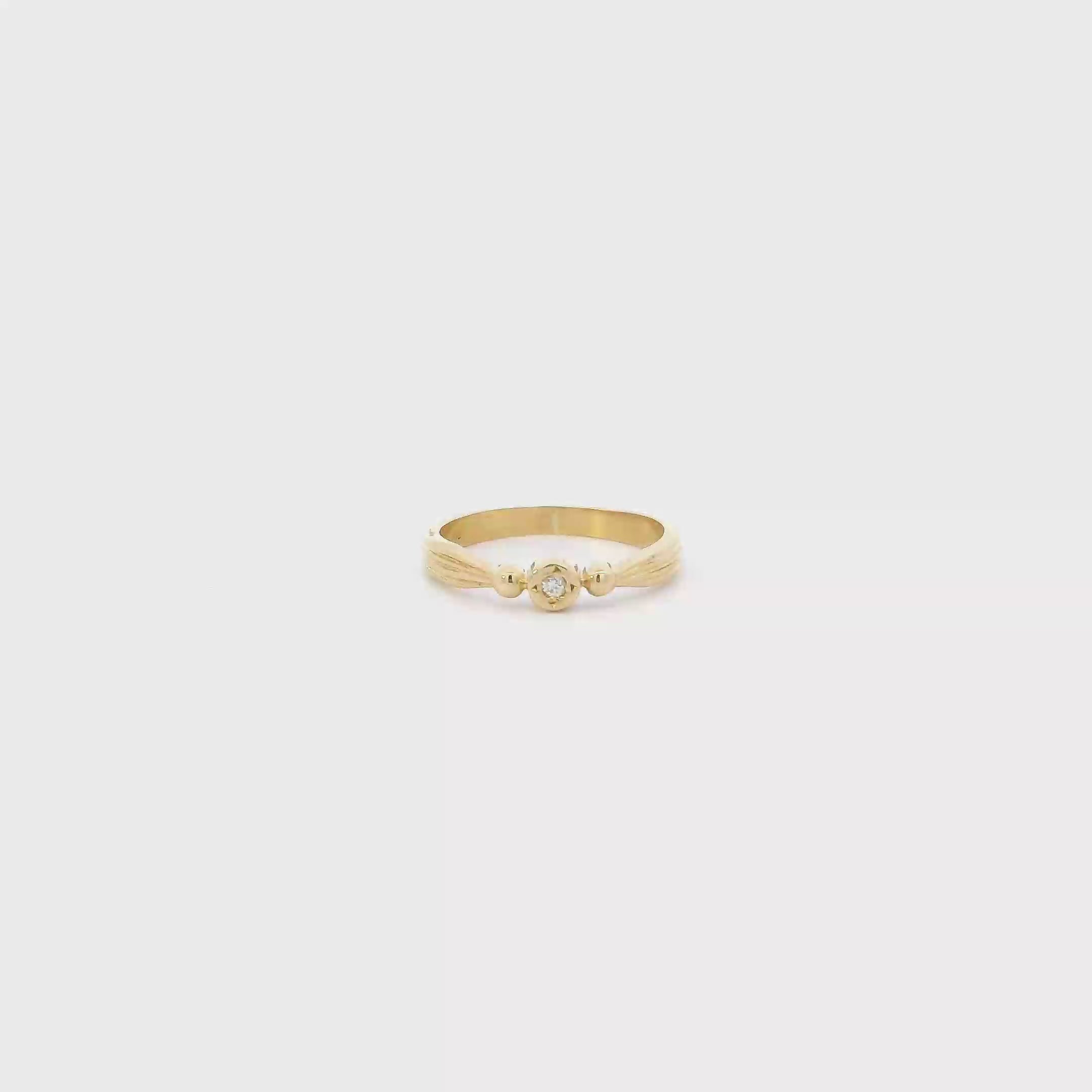 18K Yellow Gold Diamond Womens Ring - 0.02ct