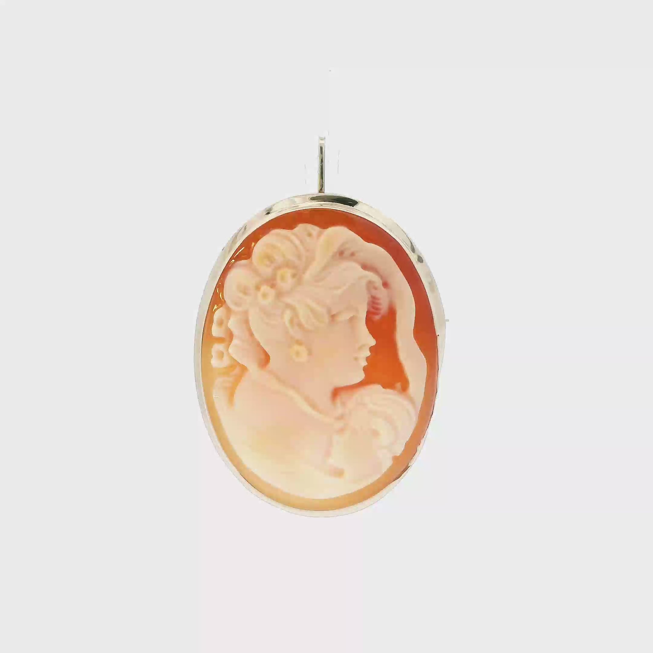 14K Yellow Gold Vintage Shell Camo Pendant