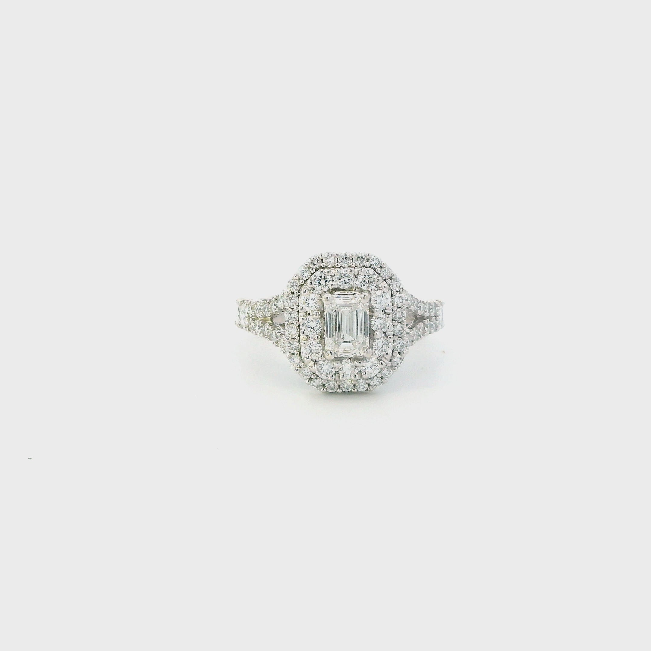 14K White Gold Diamond Women's Ring - 1.73ct