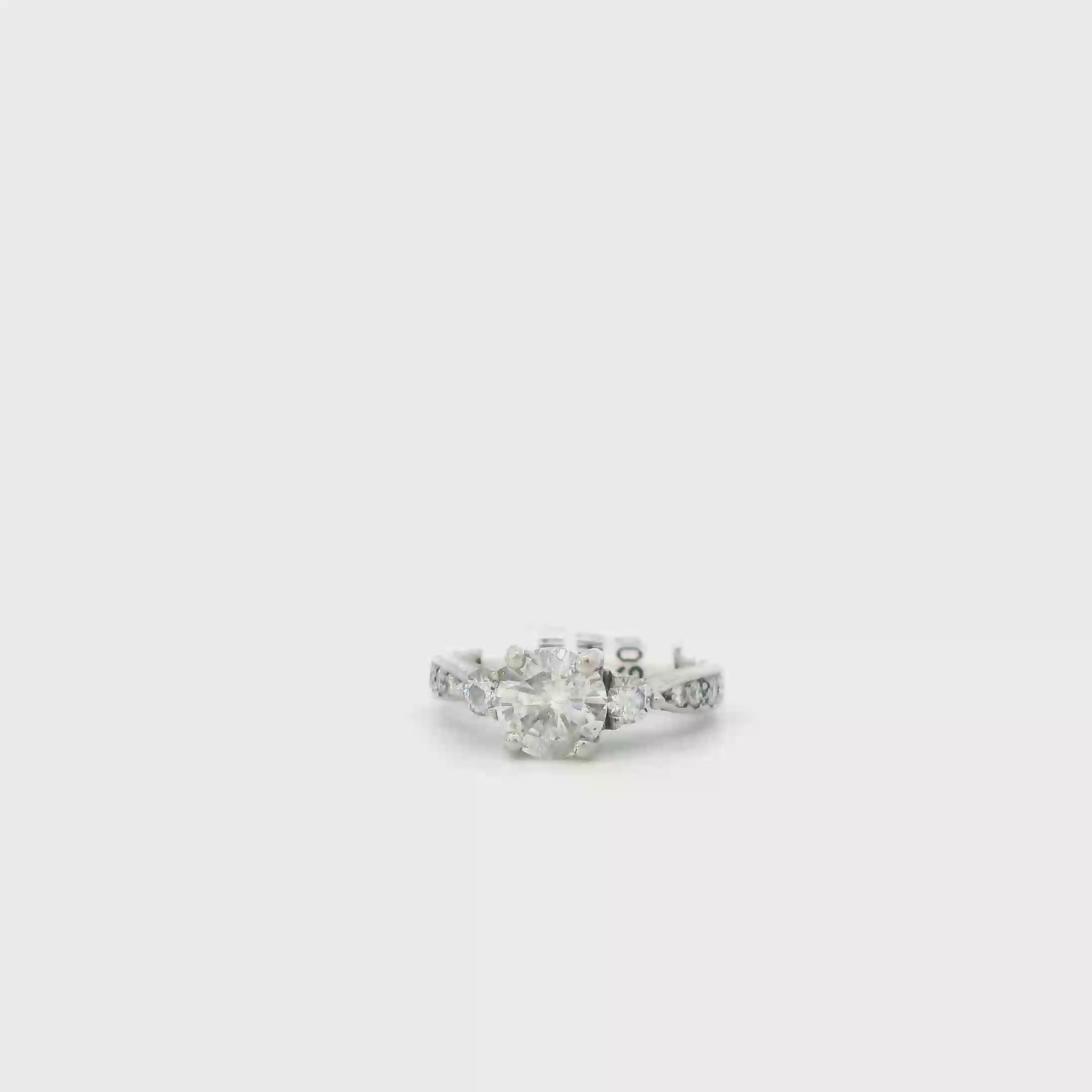 Platinum & Diamond Women's Ring -1.34ct