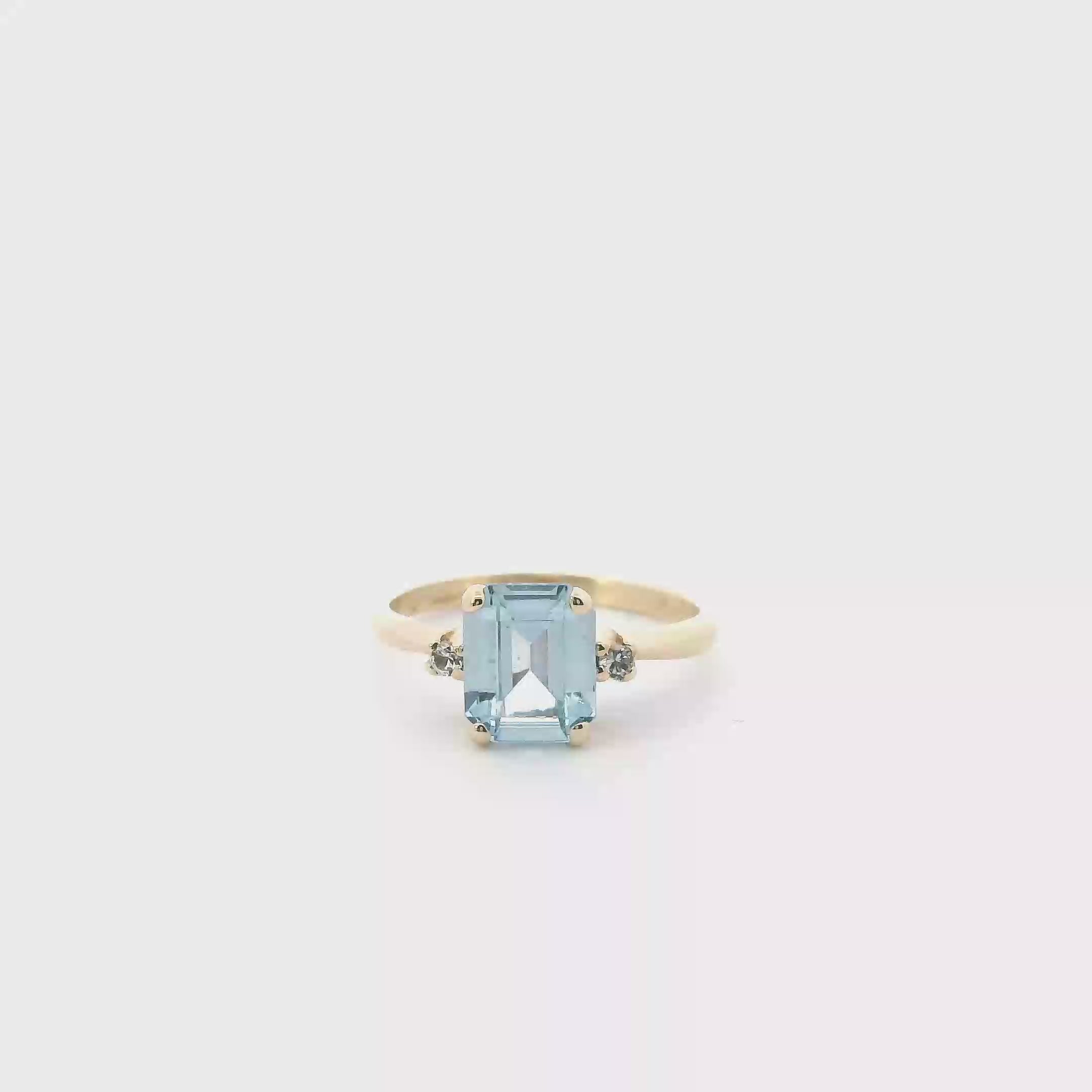 10K Yellow Gold Blue Topaz Womens Ring