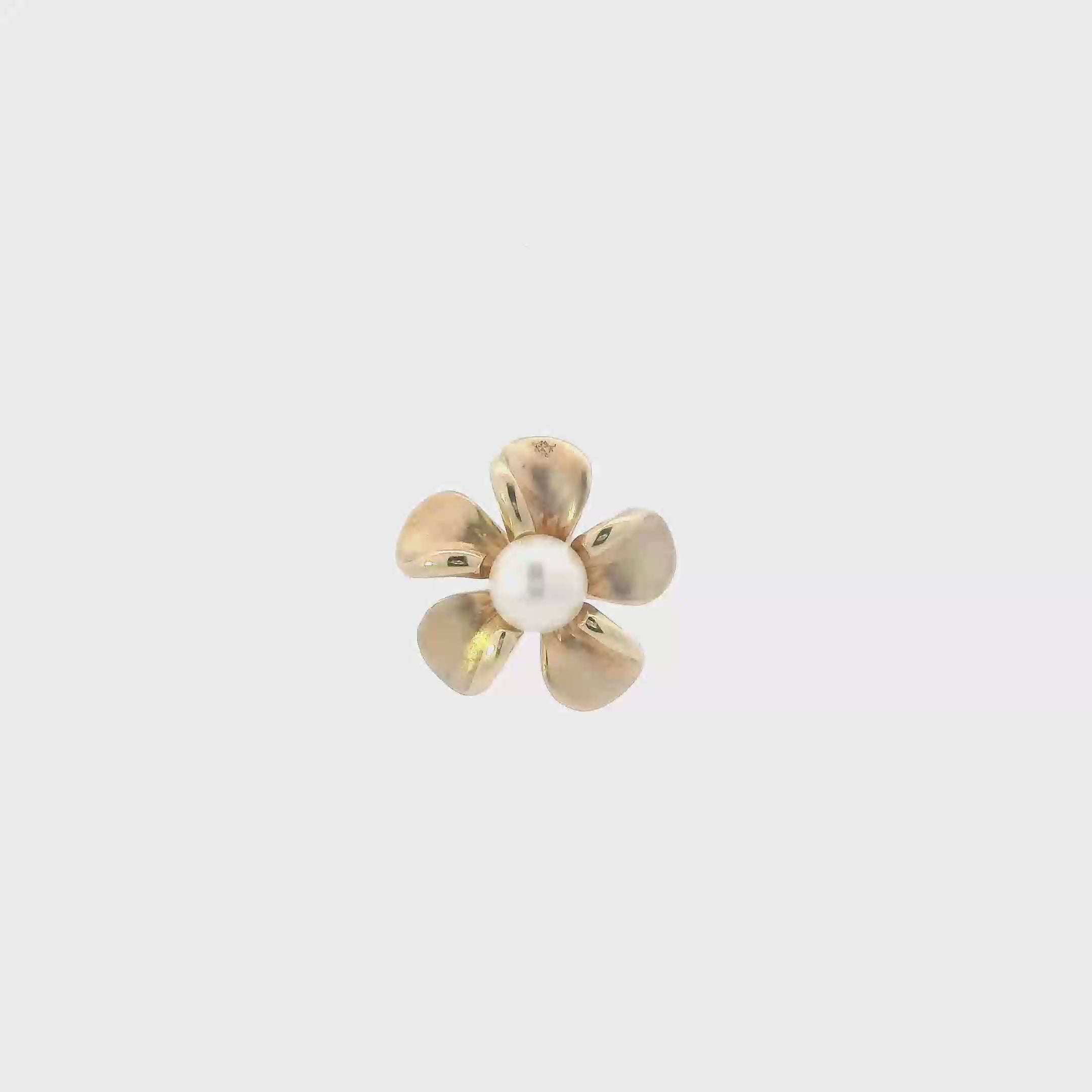 14K Yellow Gold Pearl Flower Pendant