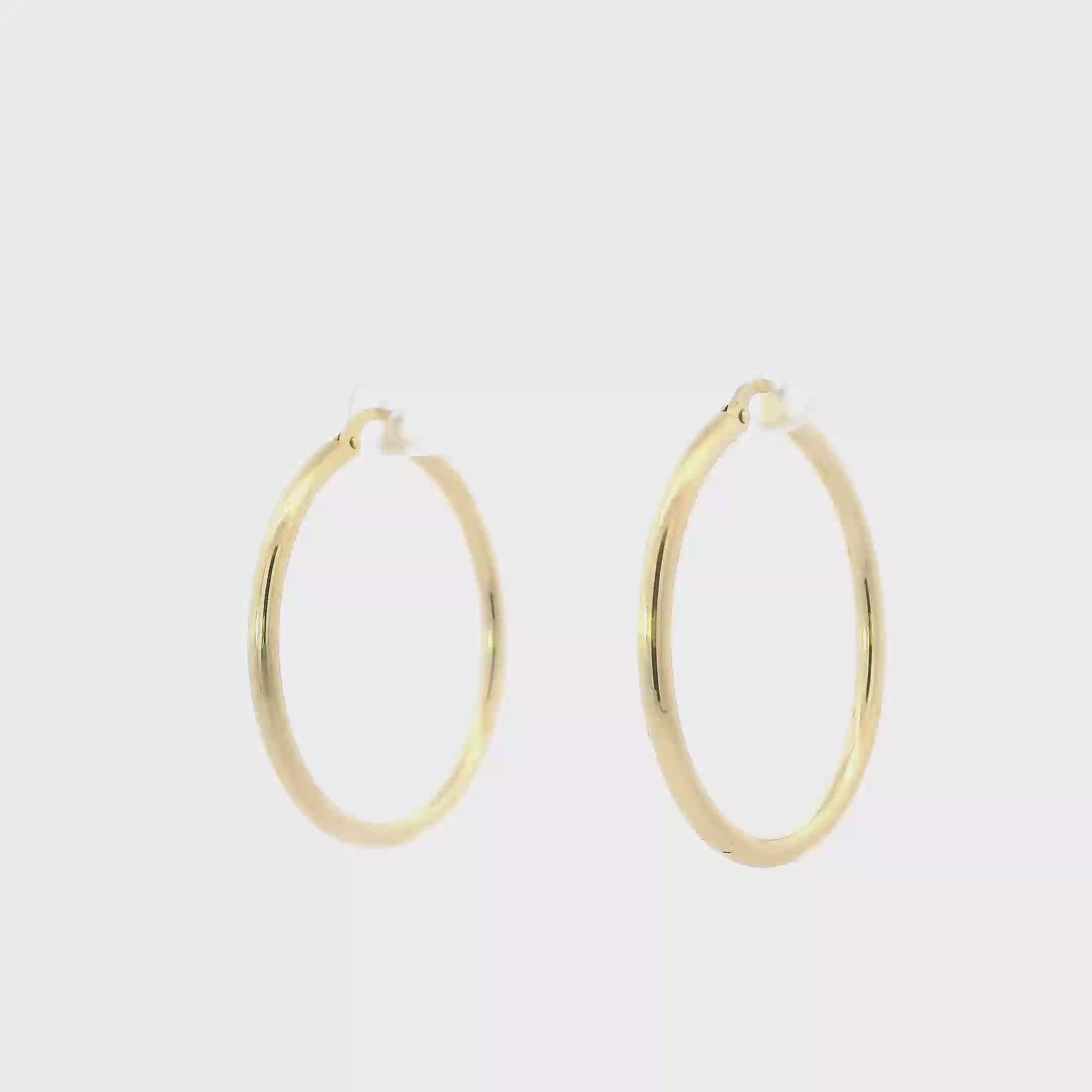 18K Yellow Gold Plan Tube Hoop Earrings