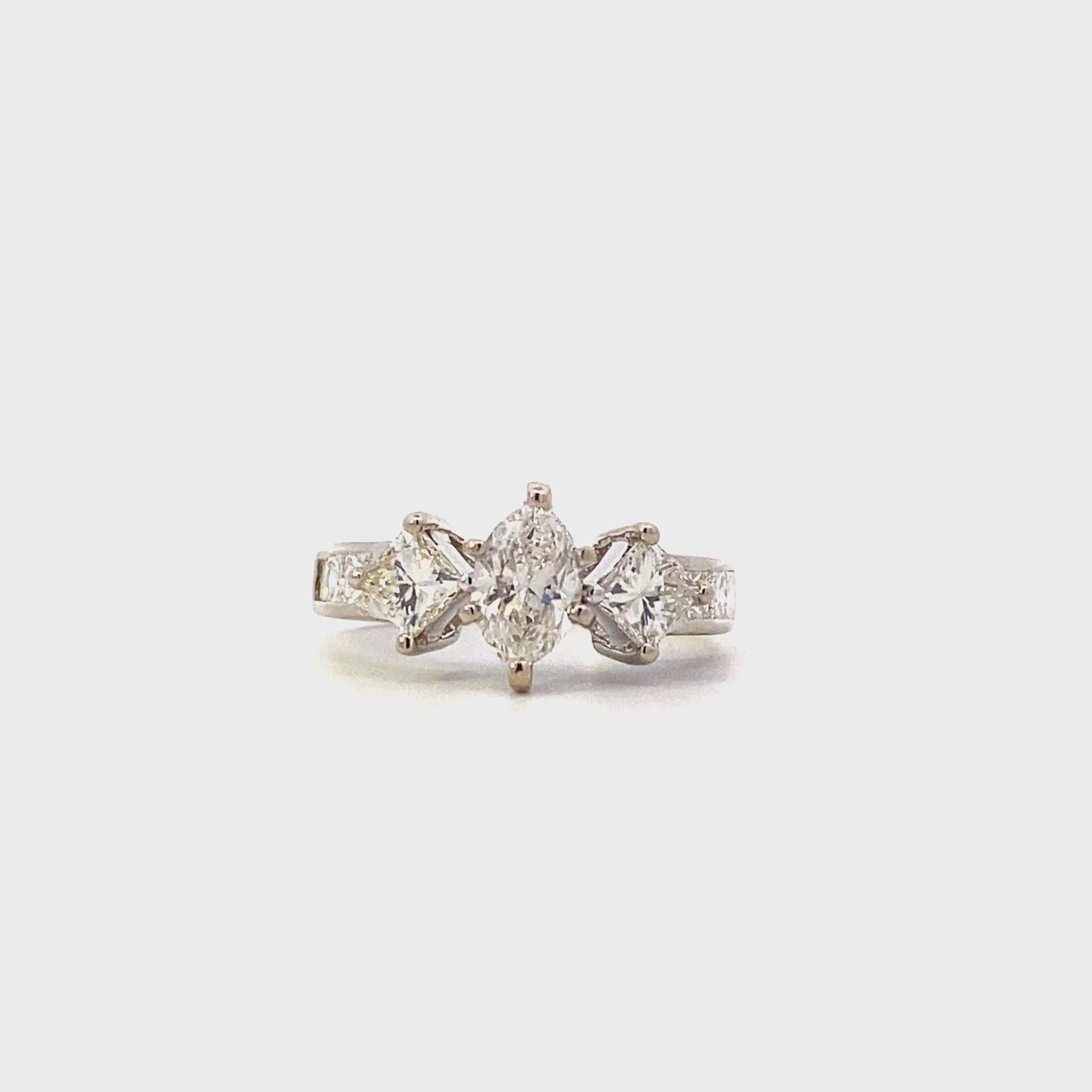 14K White Gold Diamond Women's Ring - 1.31ct