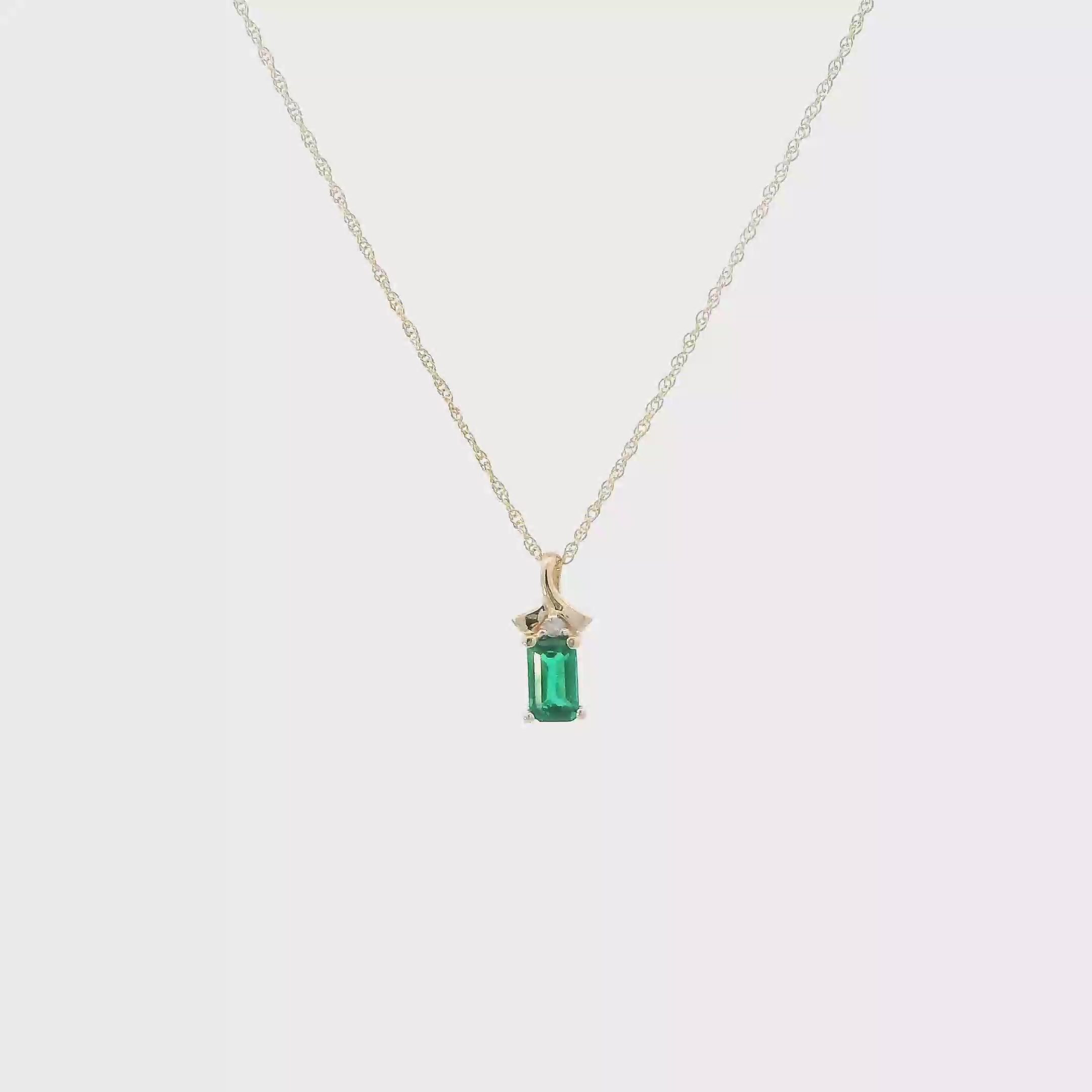 10K Yellow Gold Emerald & Diamond Pendant & 18