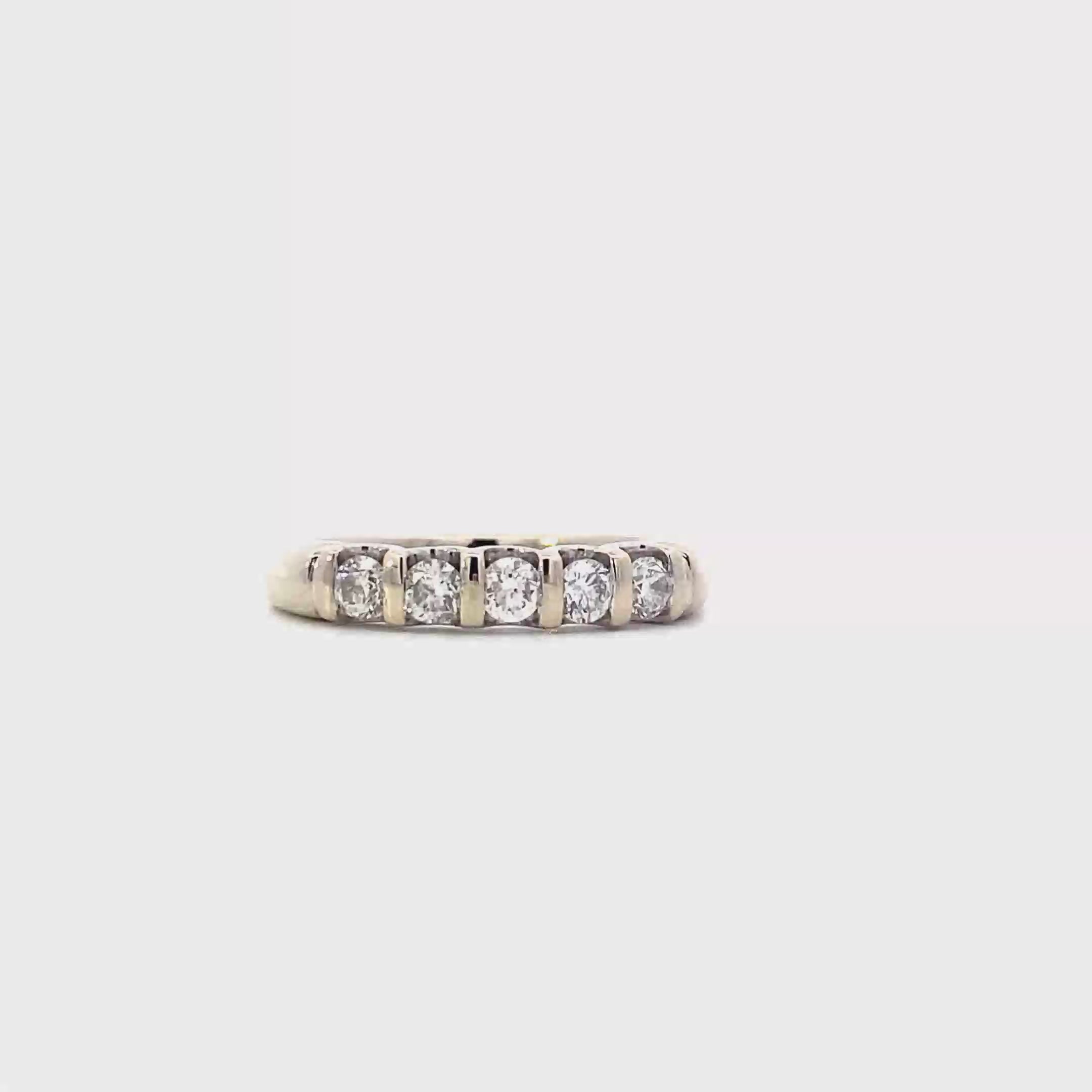 14K White Gold Diamond Women's Ring - 0.45ct