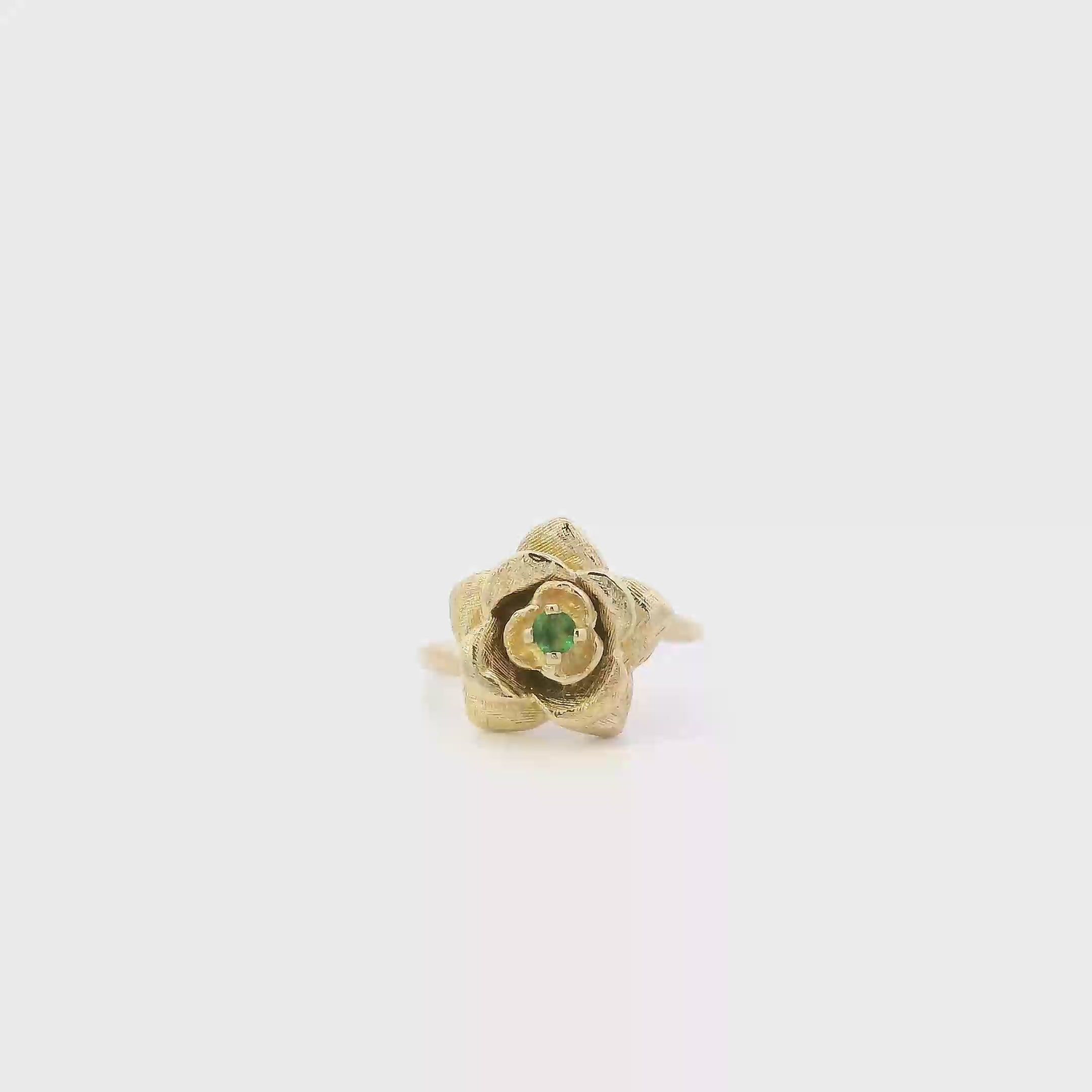 14K Yellow Gold Emerald Flower Ring