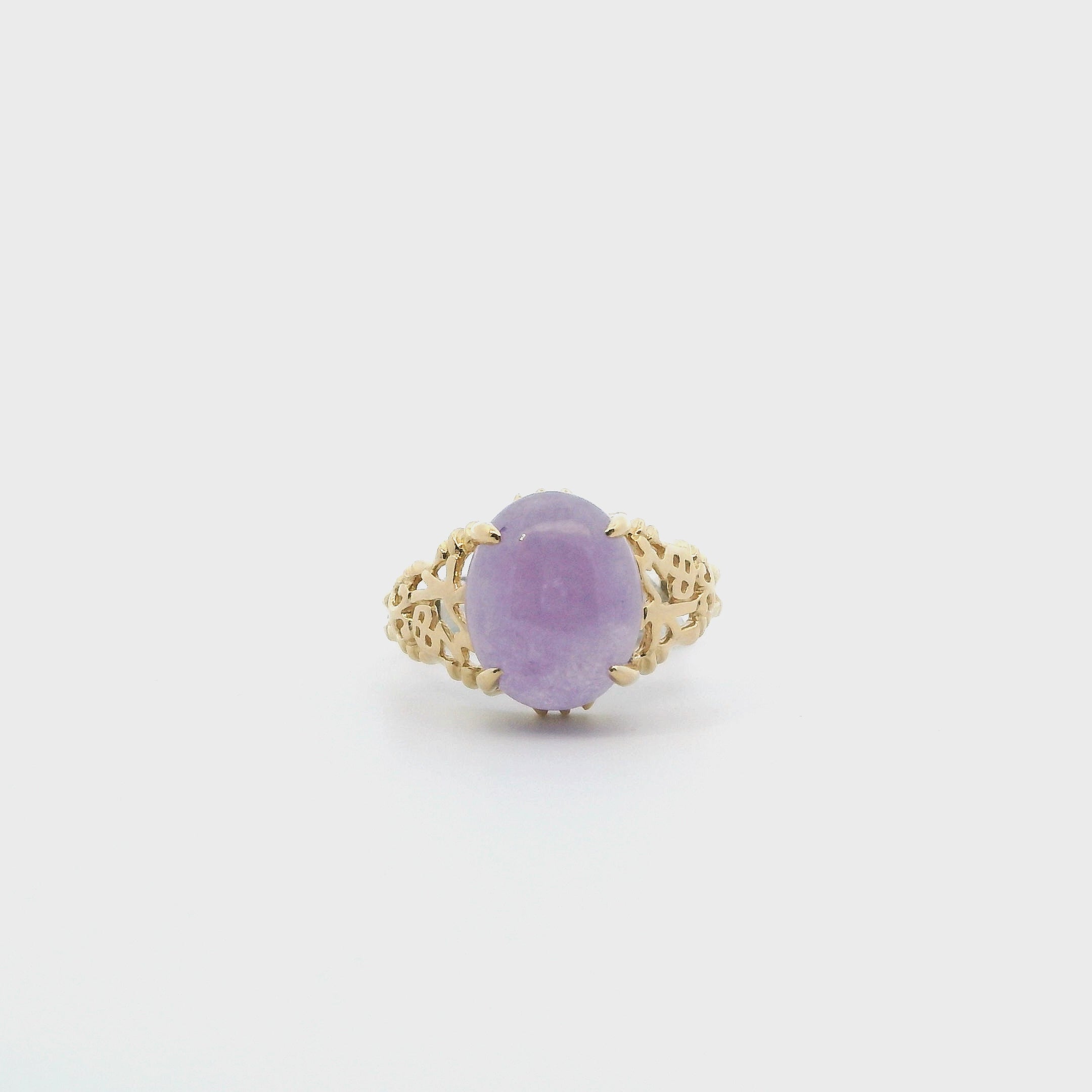 10K Yellow Gold Oval Lavender Jade Filigree Women's Ring