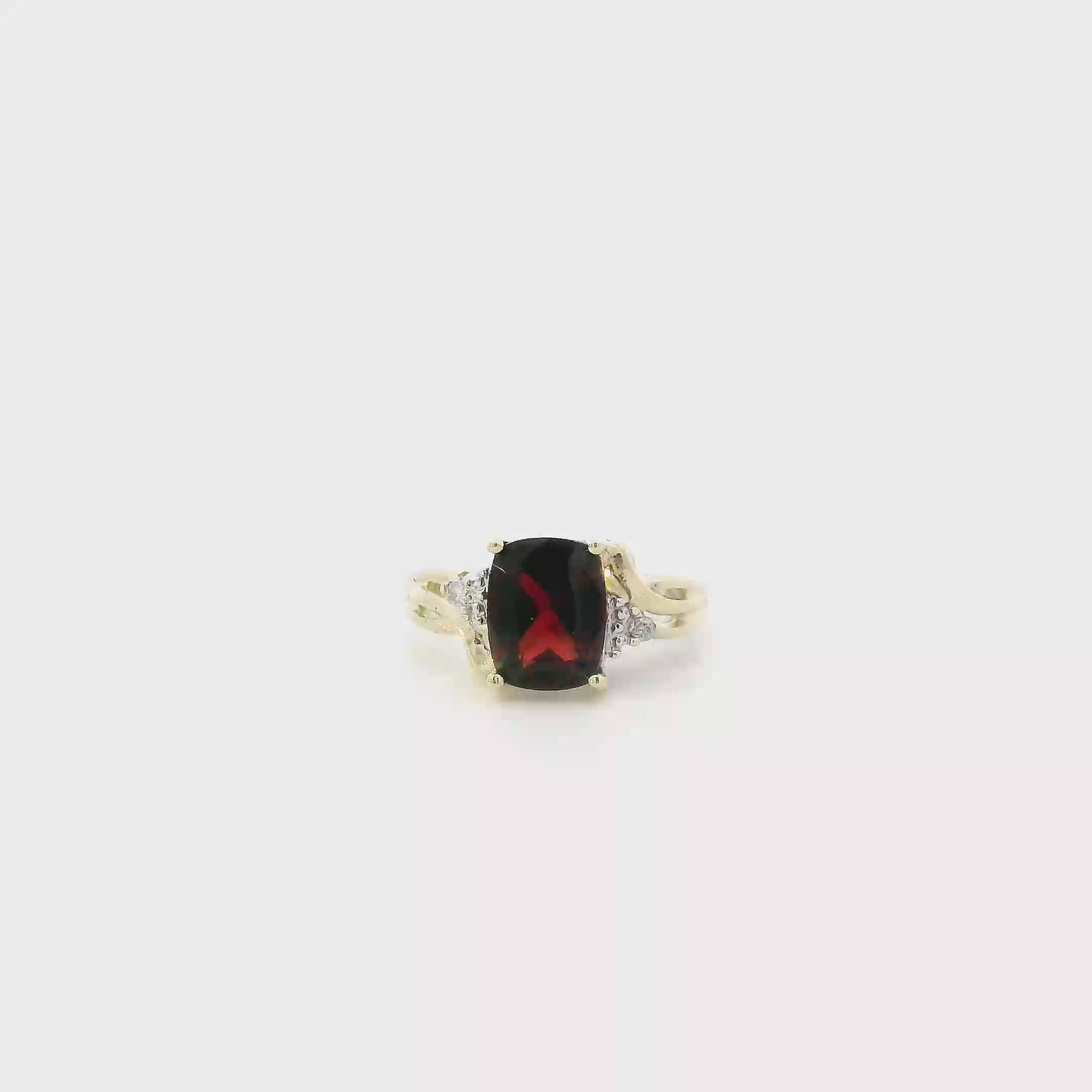 14K Yellow Gold Garnet & Diamond Womens Ring - 0.02ct
