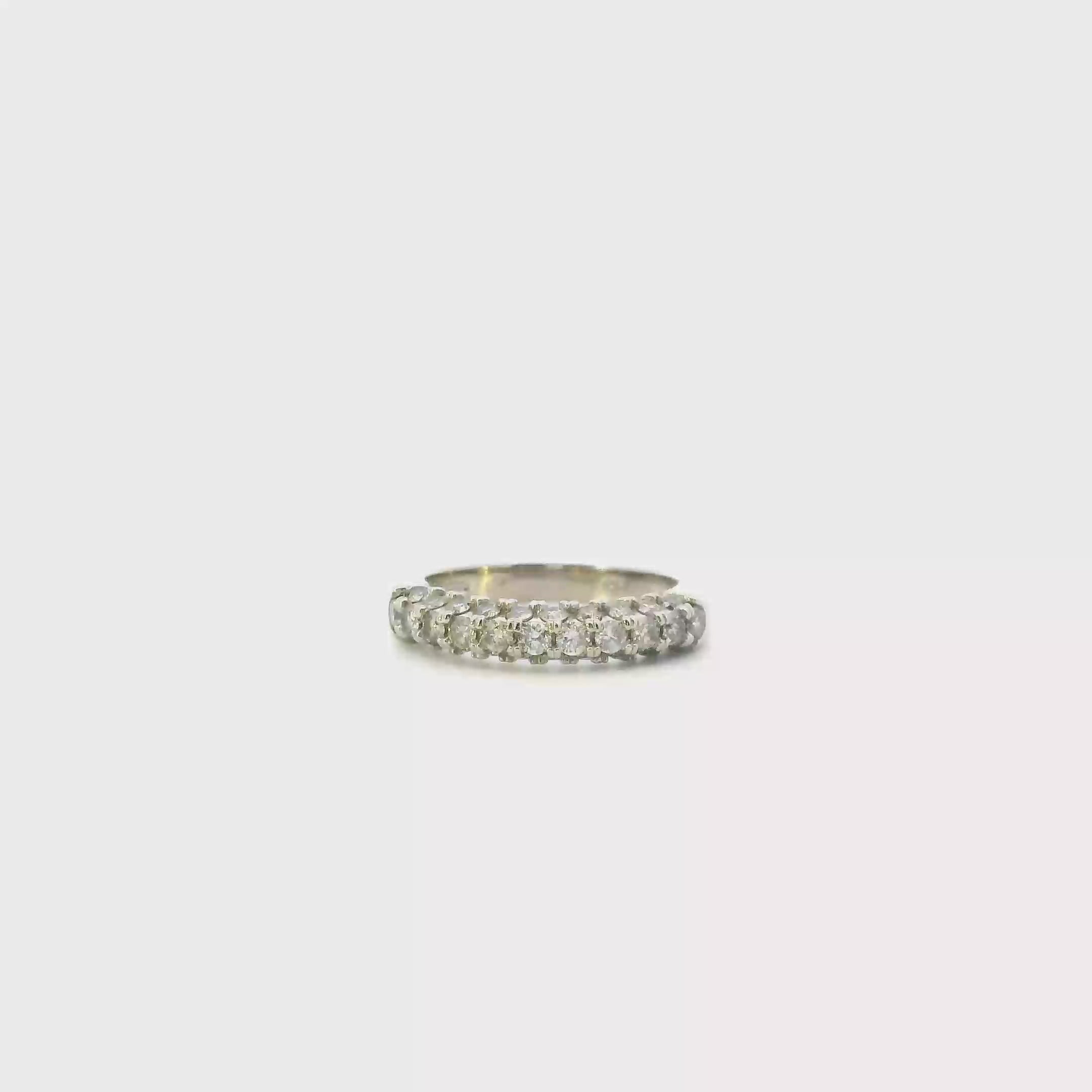 10K White Gold Diamond Womens Band Ring - 0.91ct