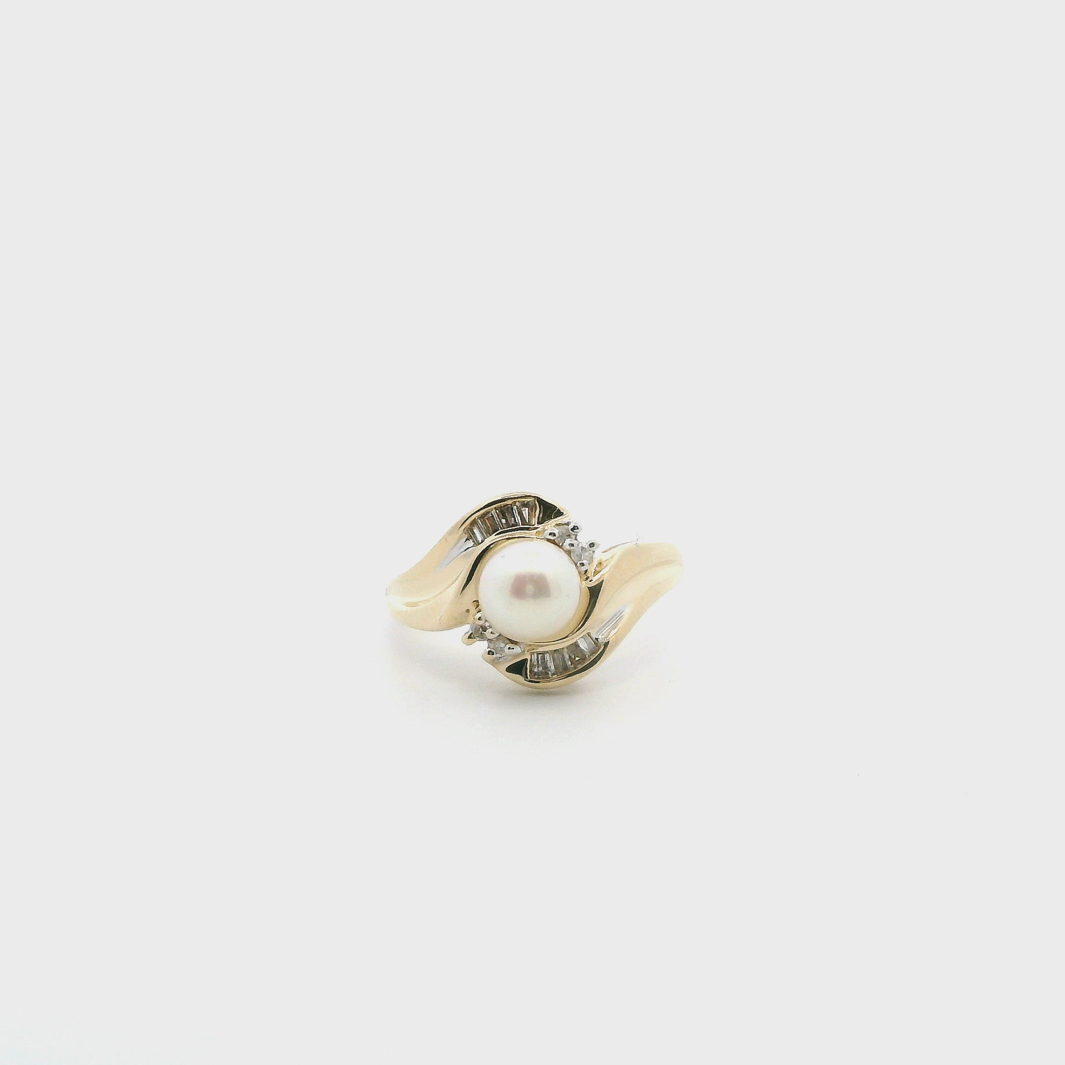 14K Yellow Gold Pearl & Diamond Womens Ring - 0.03ct