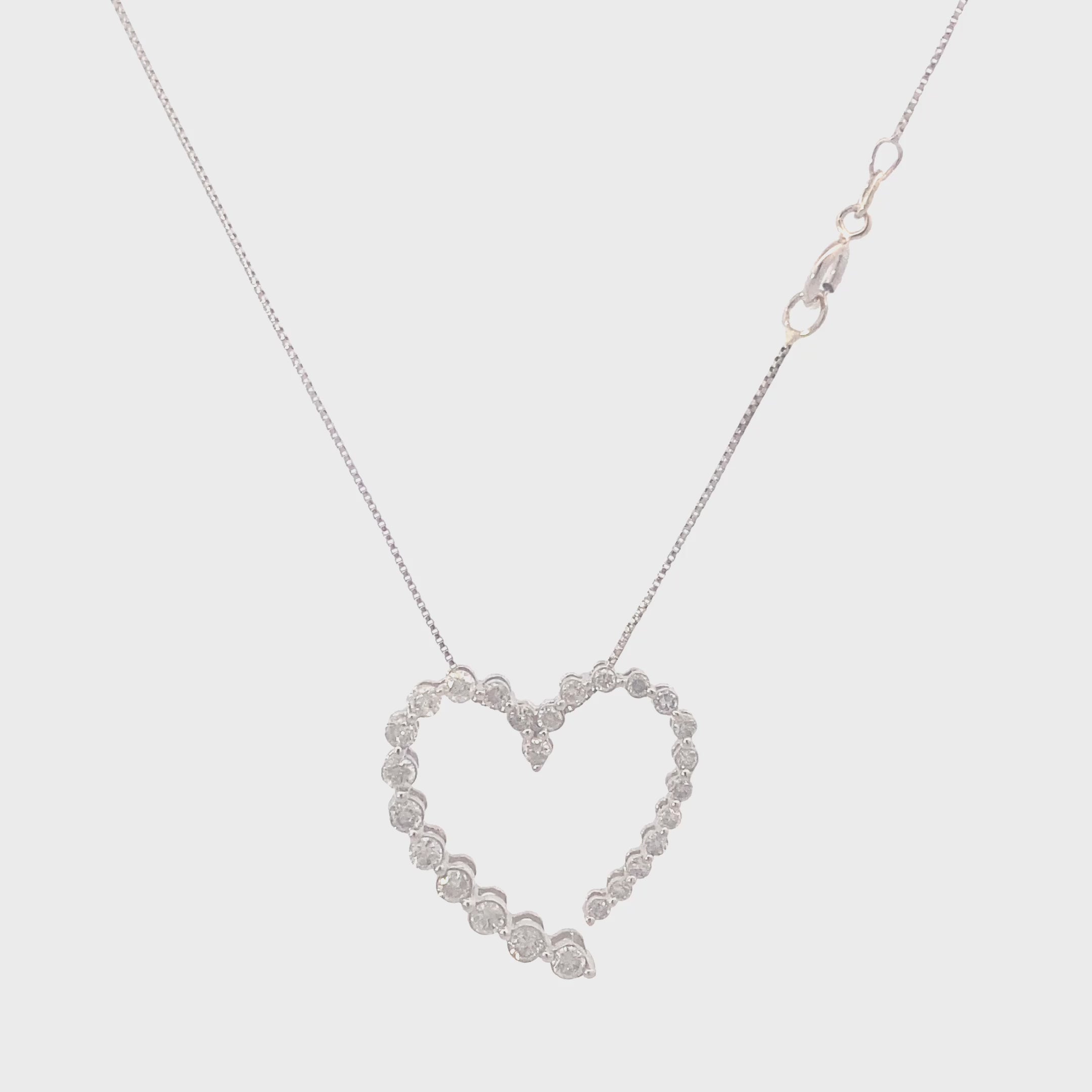 10K White Gold Diamond Heart Pendant & 19.5