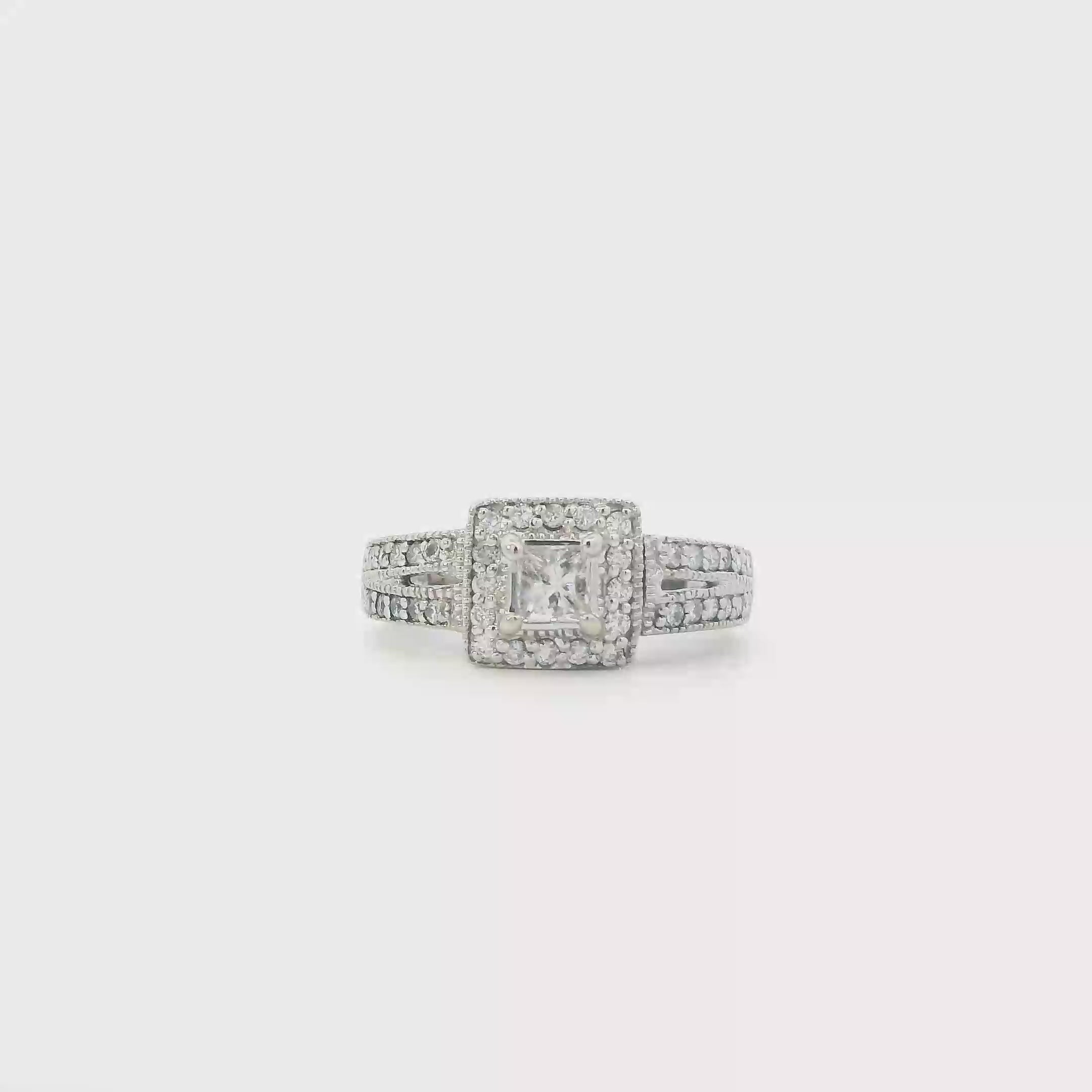 14K White Gold Diamonds  Womens Ring - 0.87ct