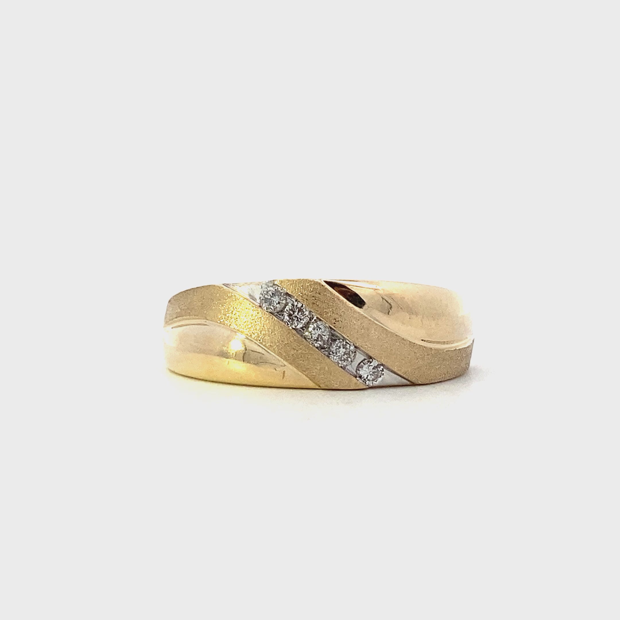 10K Yellow Gold Diamond Ring - 0.10ct