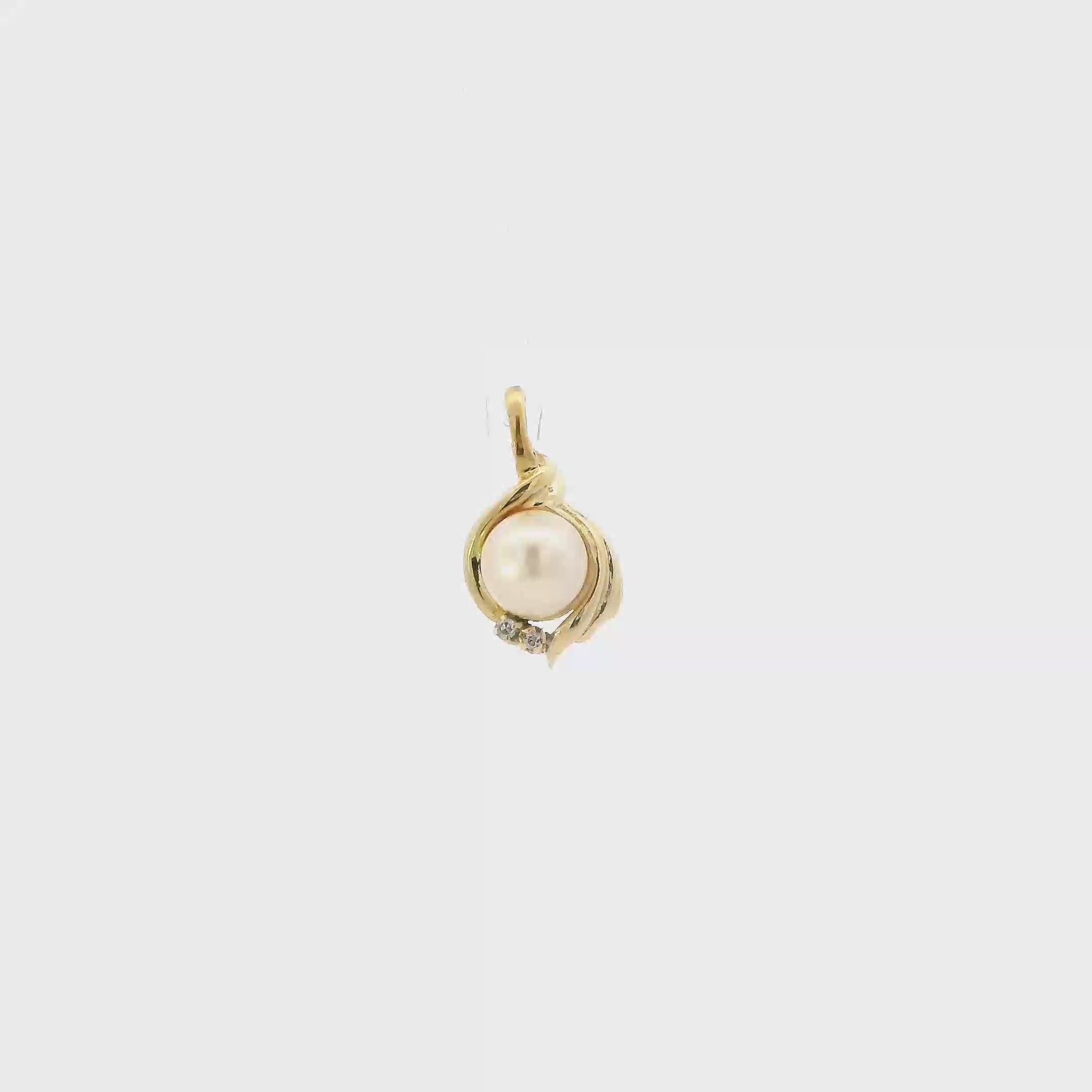 14K Yellow Gold Pearl Pendant