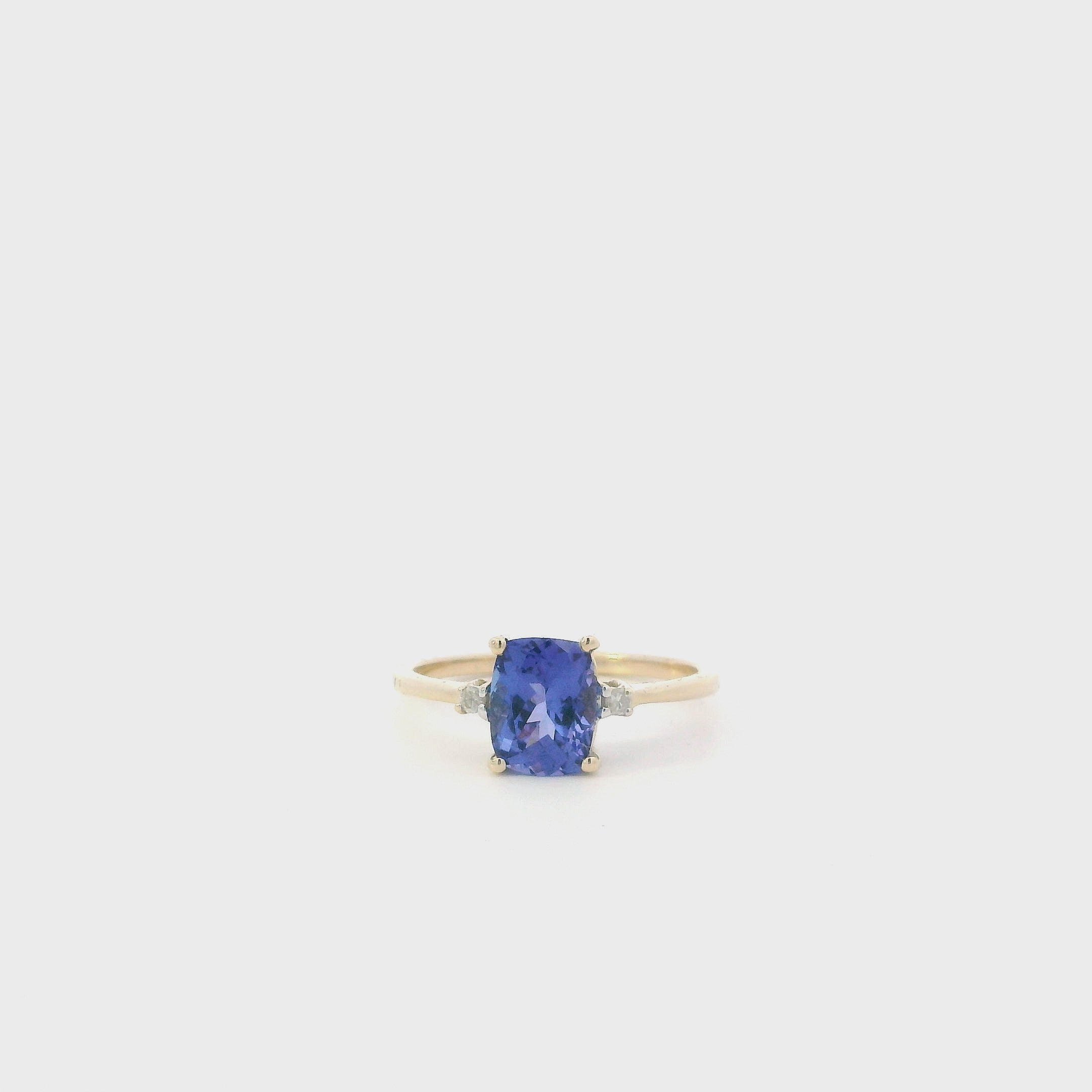 10K Yellow Gold Tanzanite & Diamond Womens Ring - 0.04ct