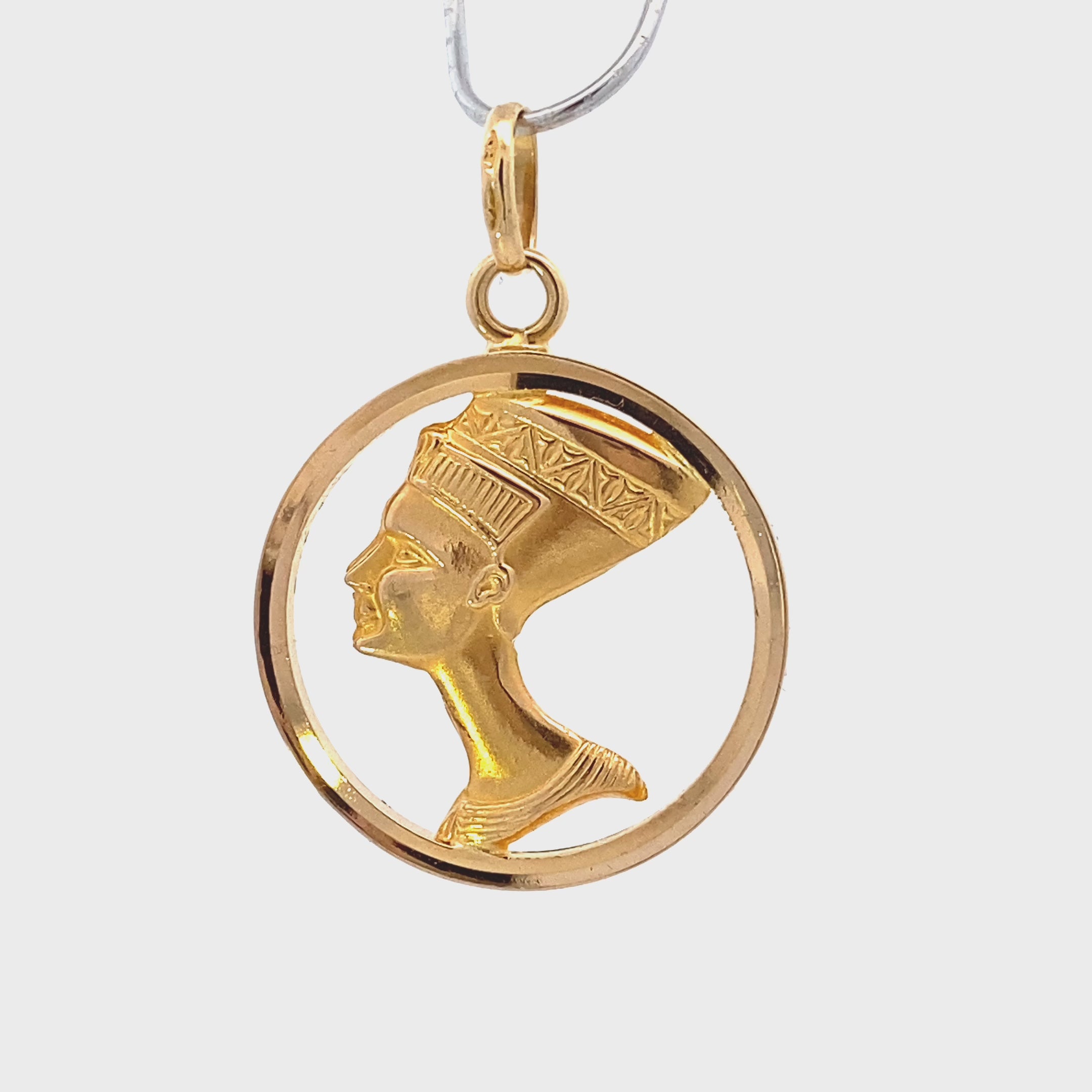 18K Yellow Gold Nefertiti Pendant