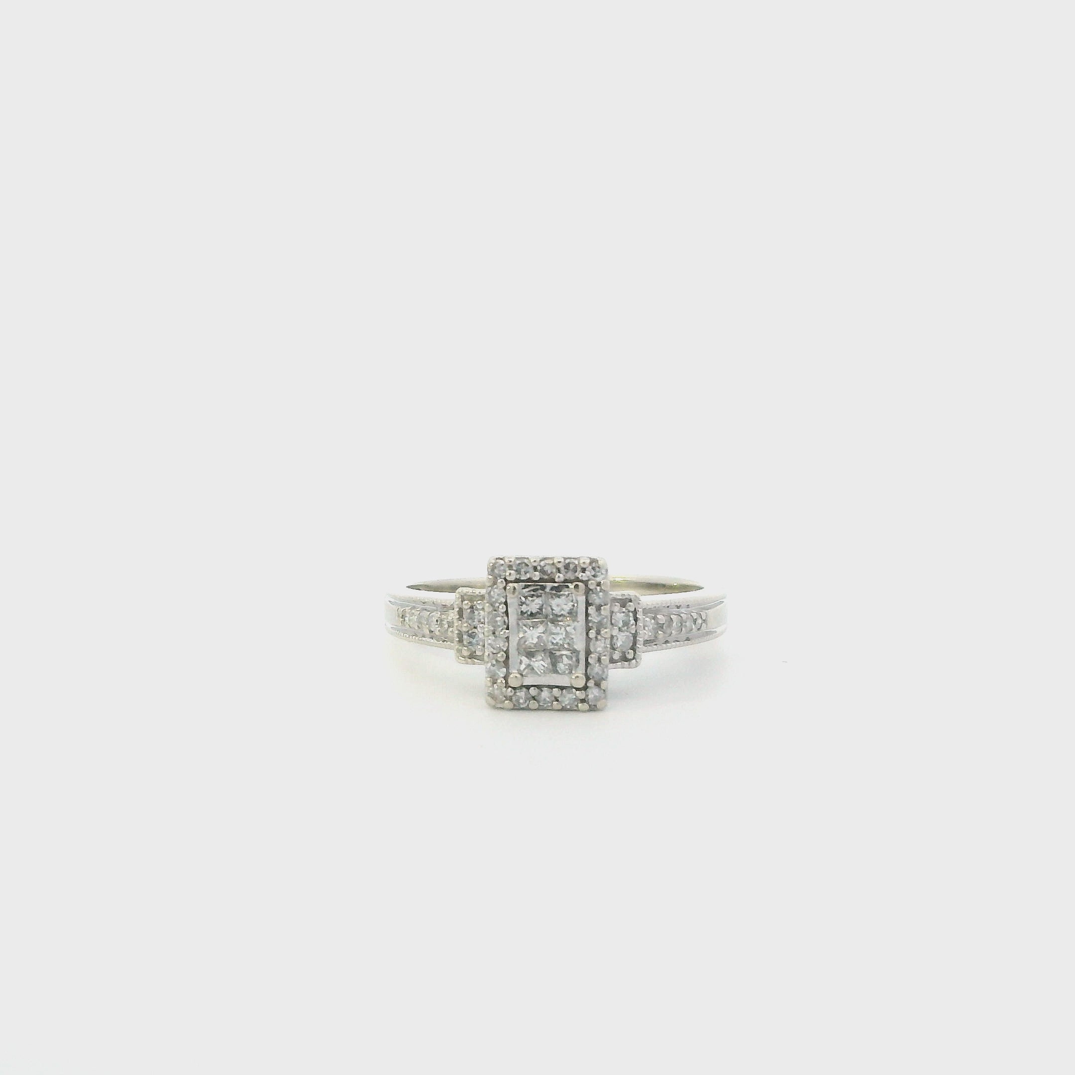 10K White Gold Diamond Ring - 0.14ct