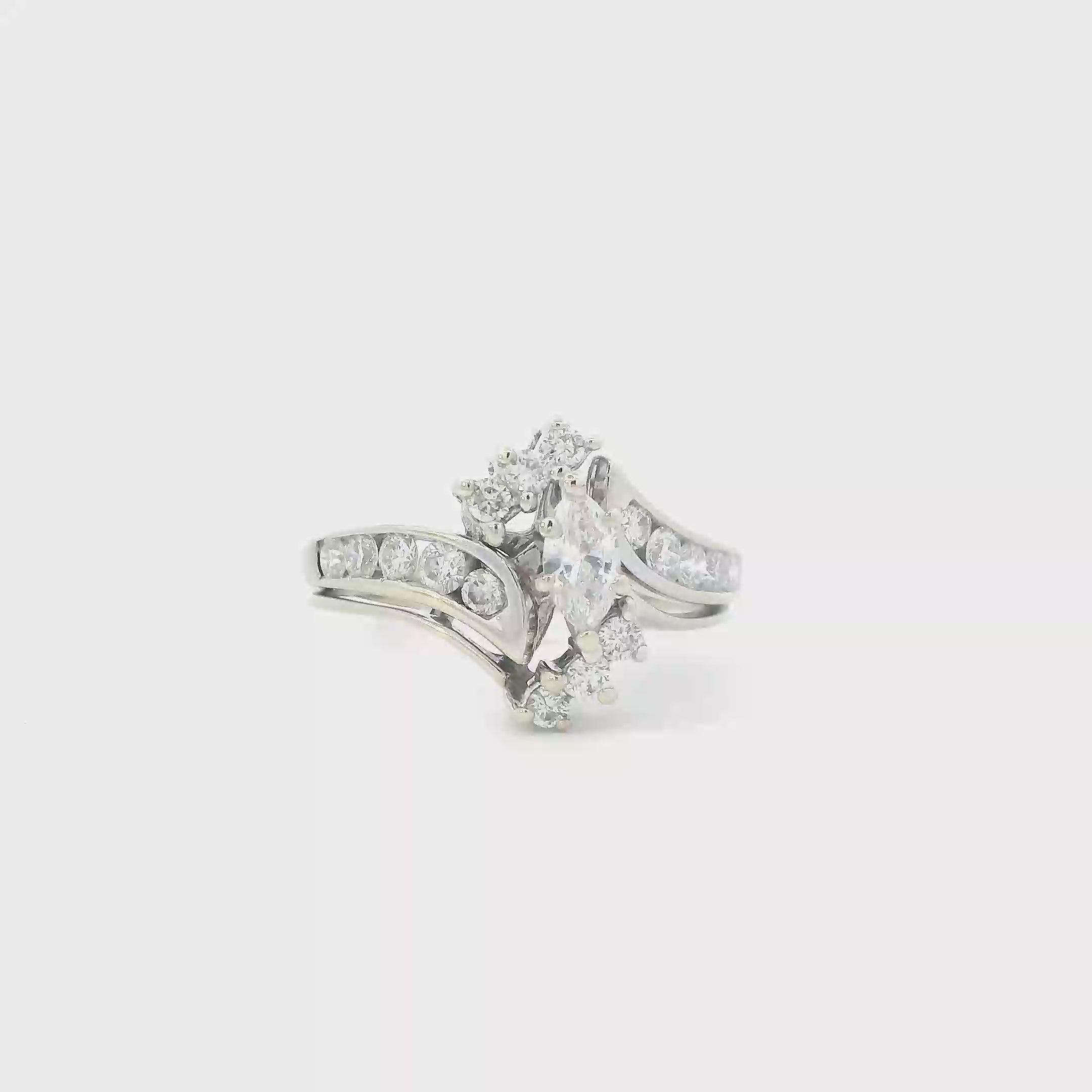 14K White Gold Diamonds Womens Ring - 0.90ct