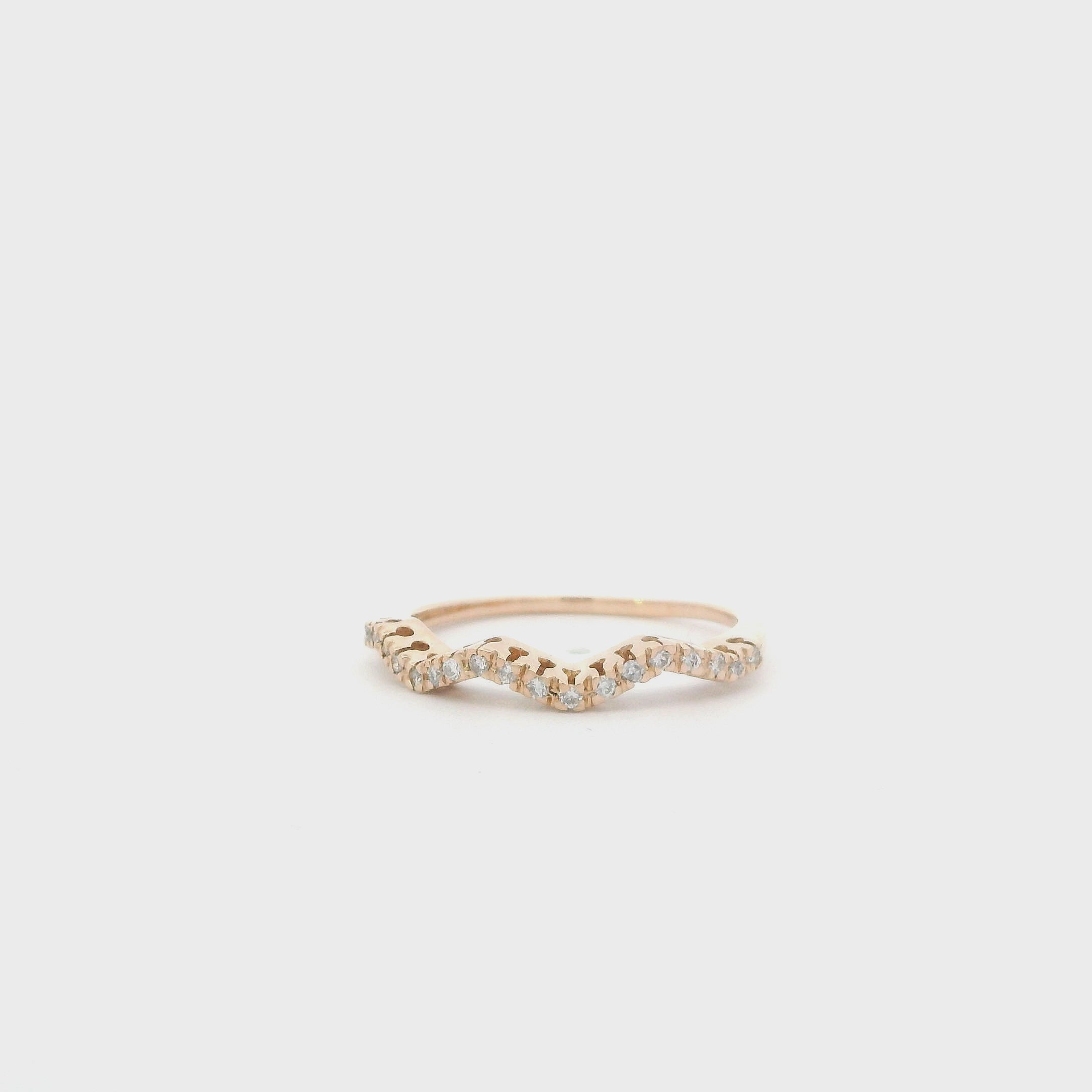 14K Yellow Gold Diamond Curved Ring - 0.12ct