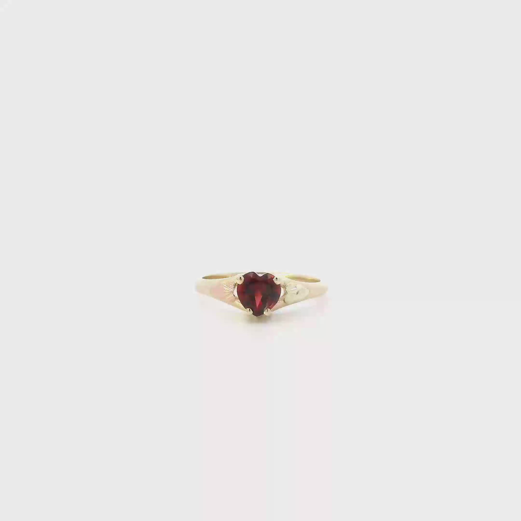 10K Yellow Gold Garnet Heart Womens Ring