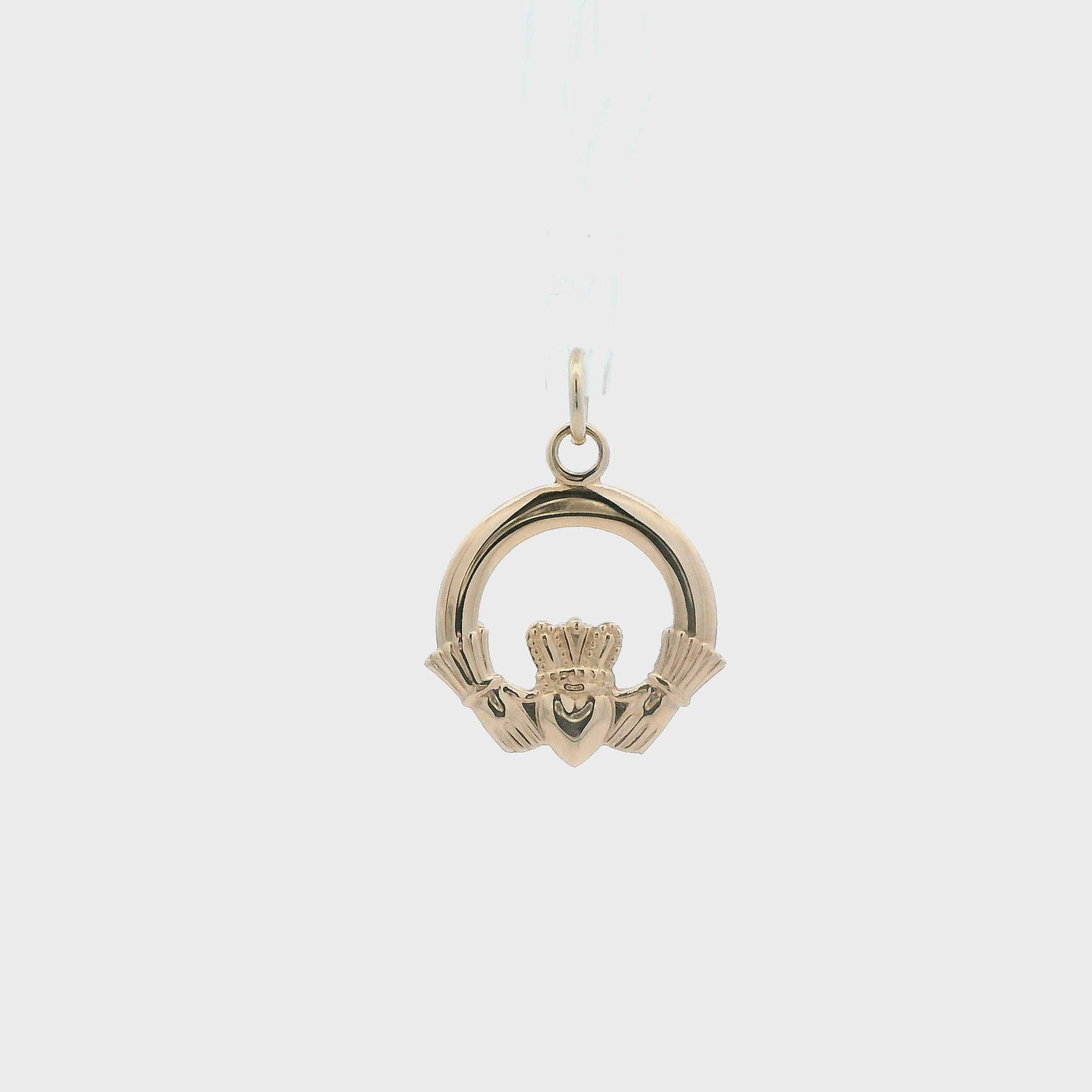 14K Yellow Gold Claddagh Round Pendant