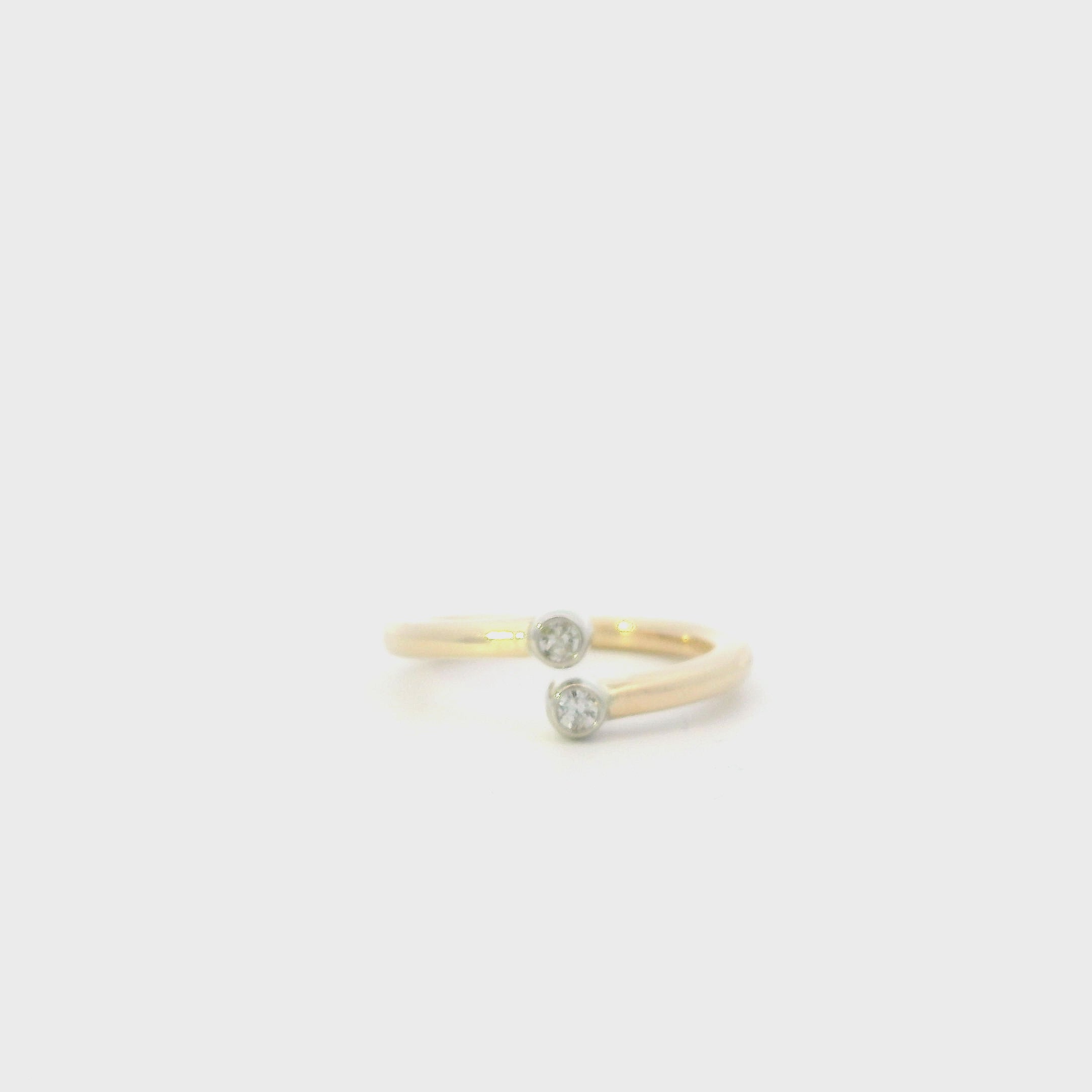 10K Yellow & White Gold Diamond Ring - 0.12ct