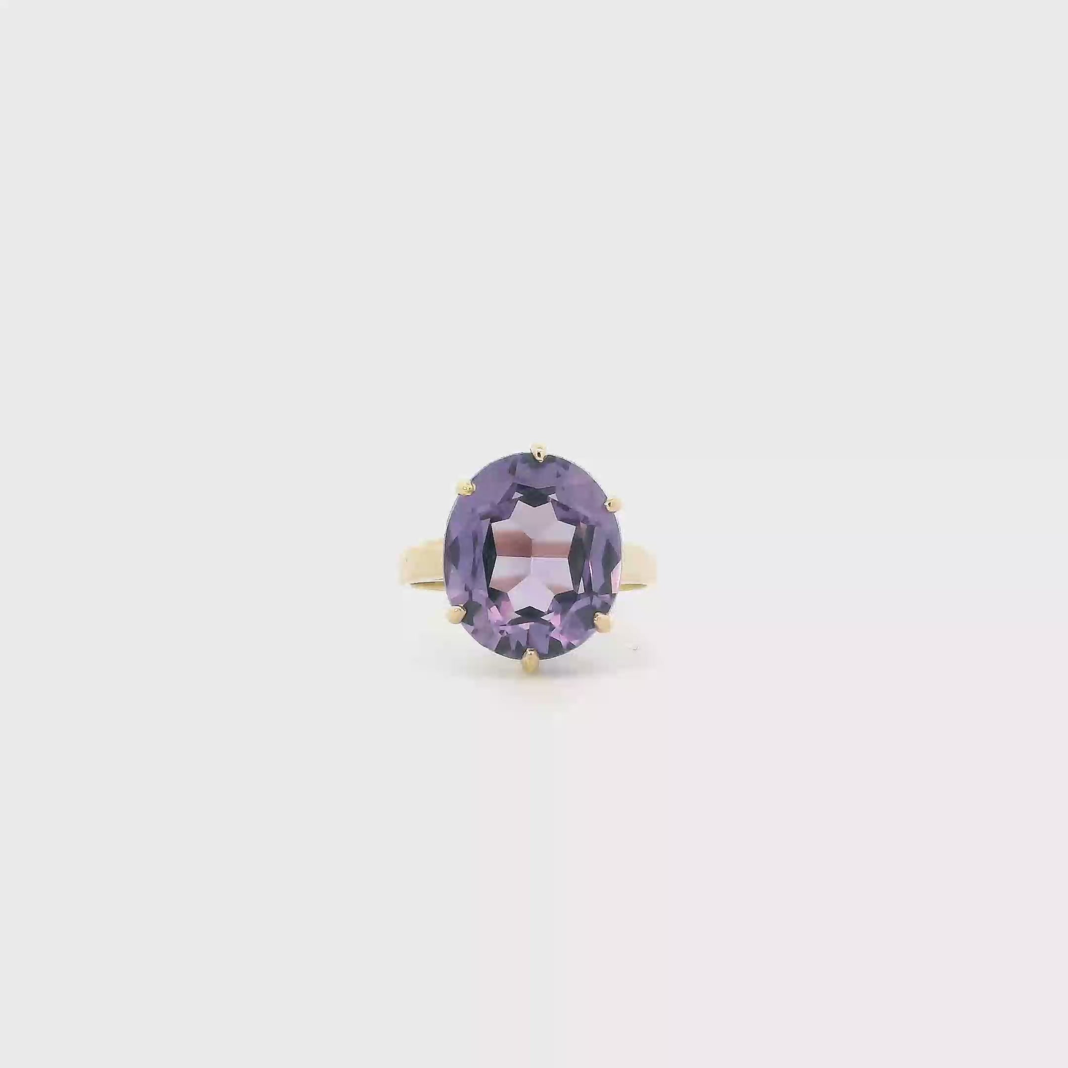 18K Yellow Gold Oval Alexandrite Womens Ring