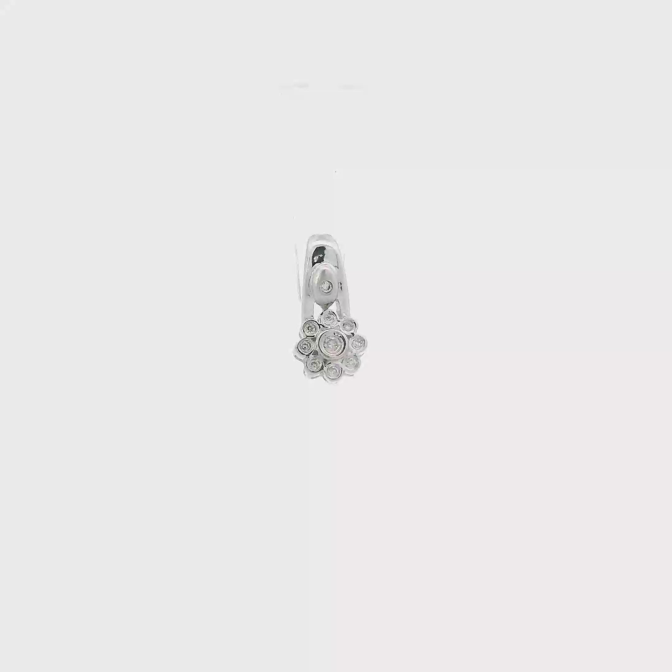 14K White Gold Diamond Flower Pendant - 0.08ct